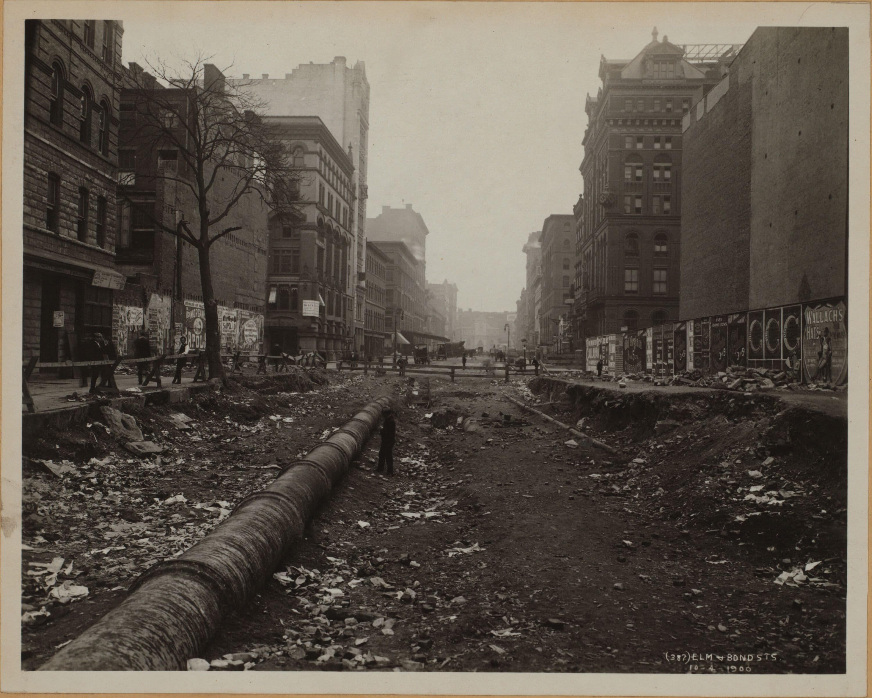 Manhattan: Lafayette Street - Bond Street - 8th Street (East).