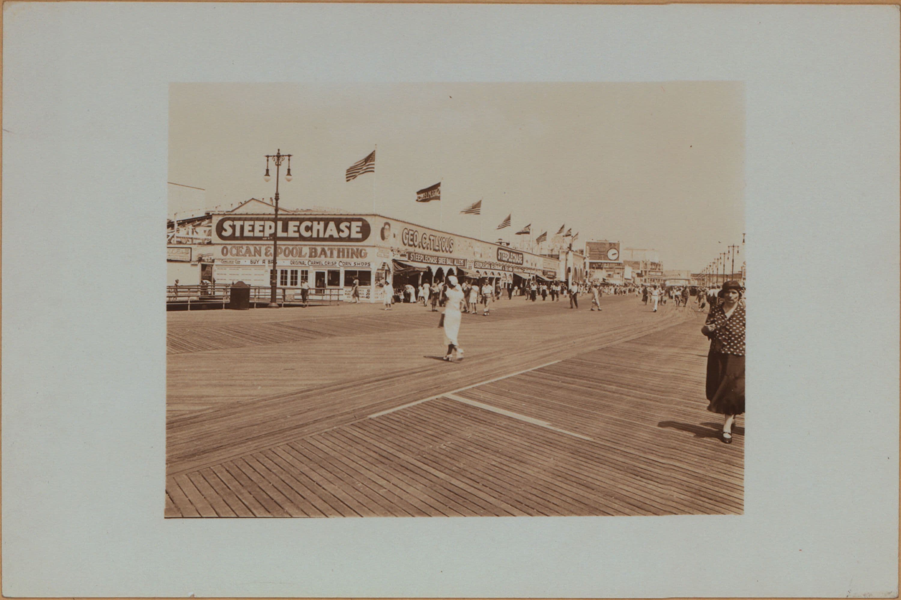 Islands - Coney Island - [Riegelmann boardwalk - George Tilyou's Steeplechase Park - West 19th Street in Brooklyn.]