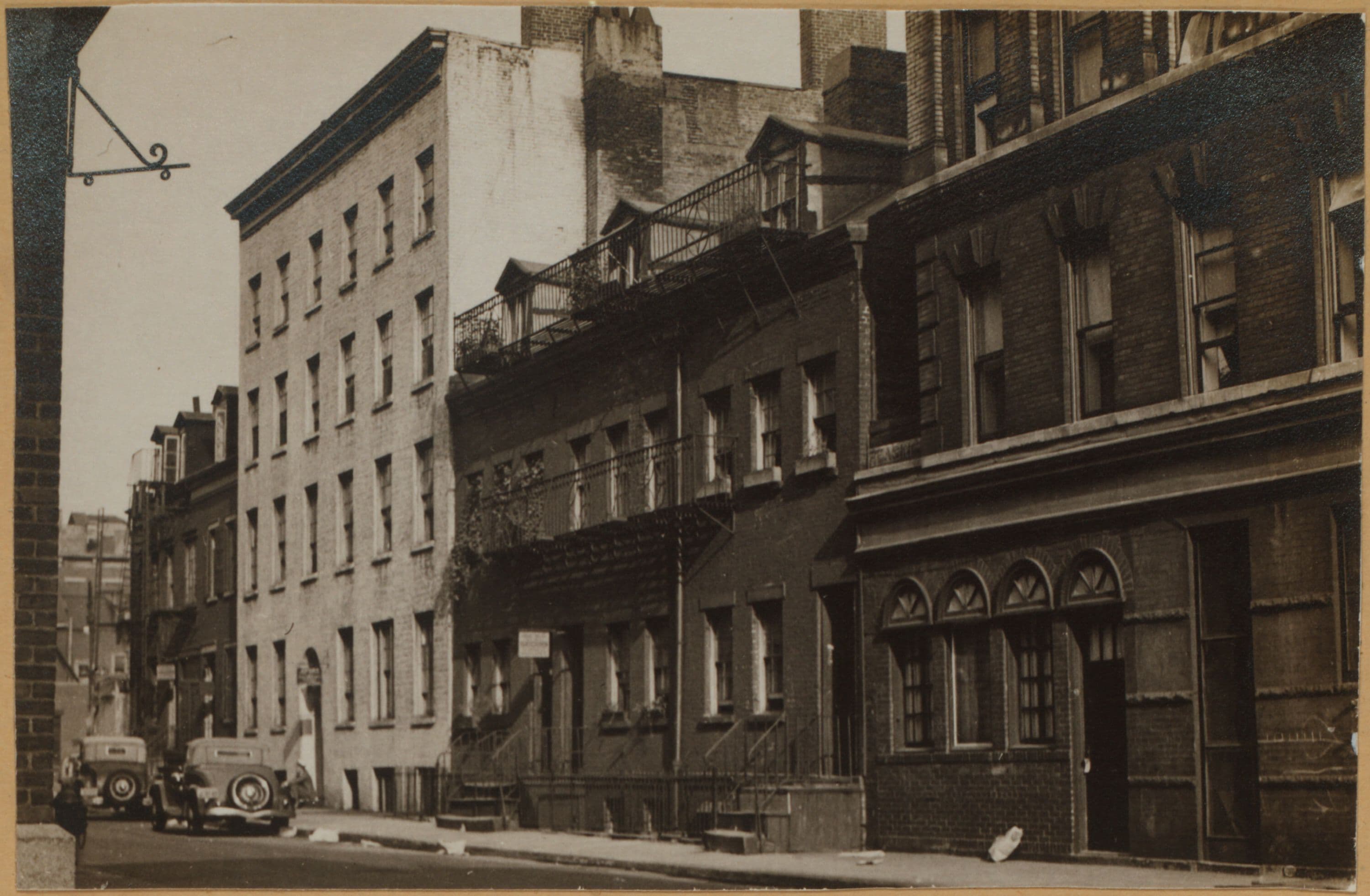 Manhattan: Commerce Street - Bedford Street
