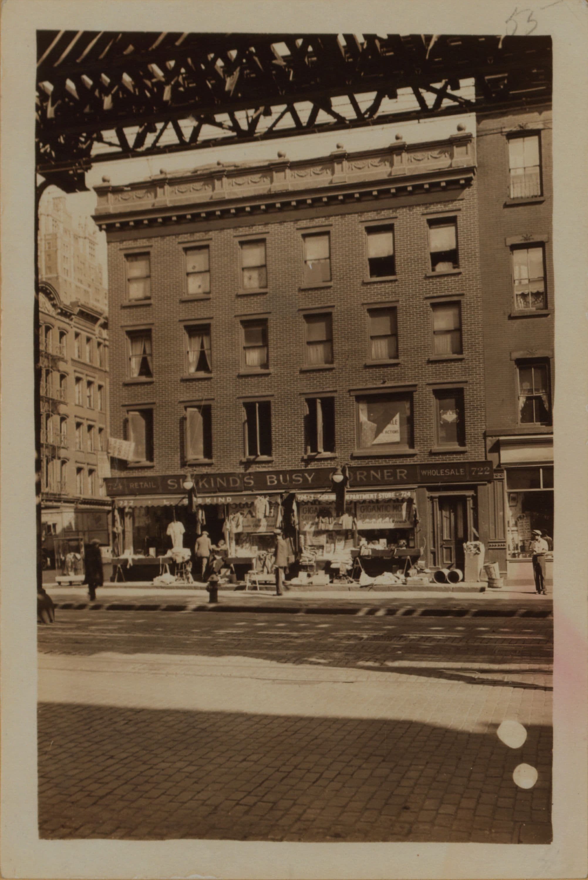 Manhattan: 2nd Ave. - 39th St. E.