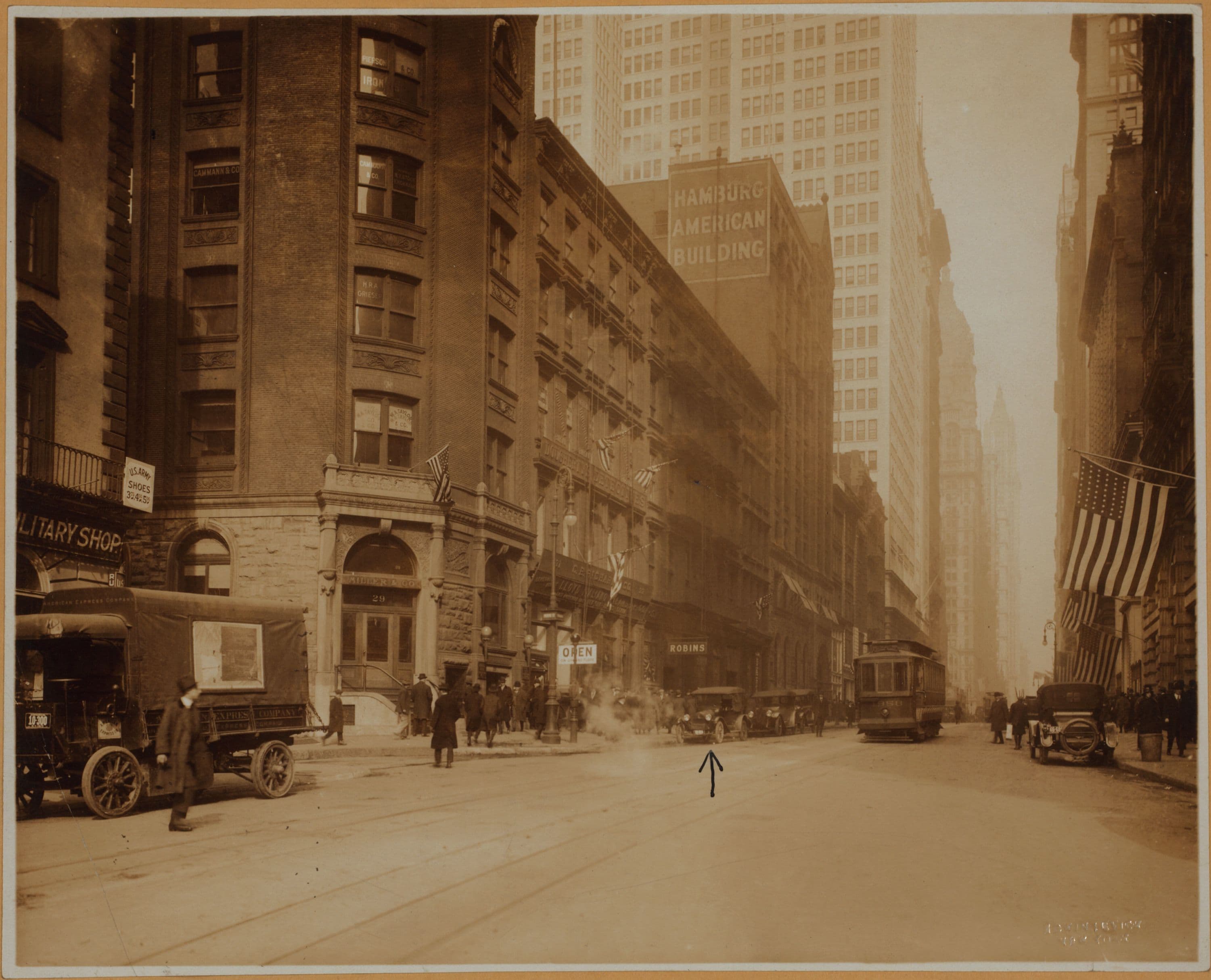 Manhattan: Broadway - Morris Street, 1917