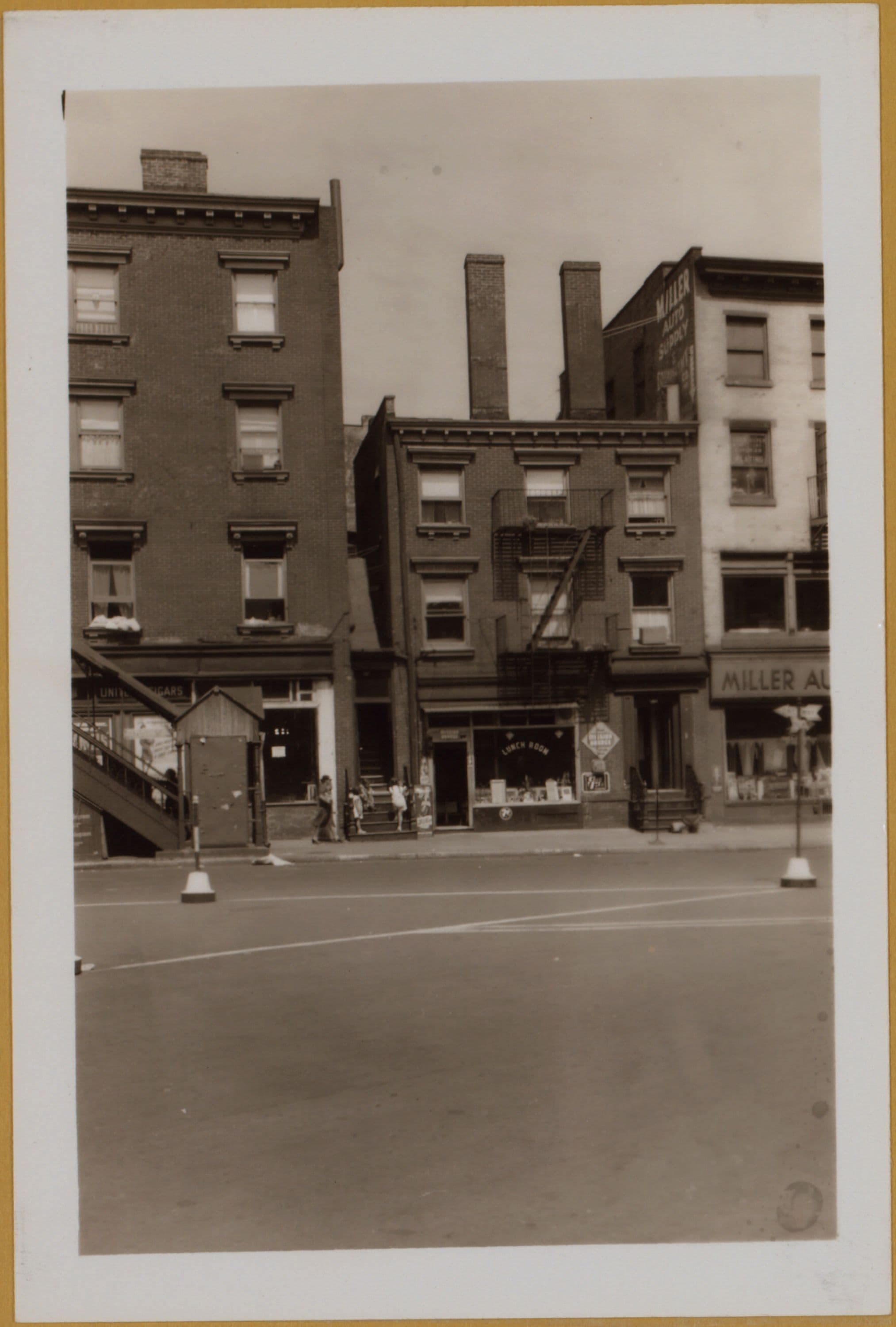Manhattan: 10th Street - 3rd Avenue