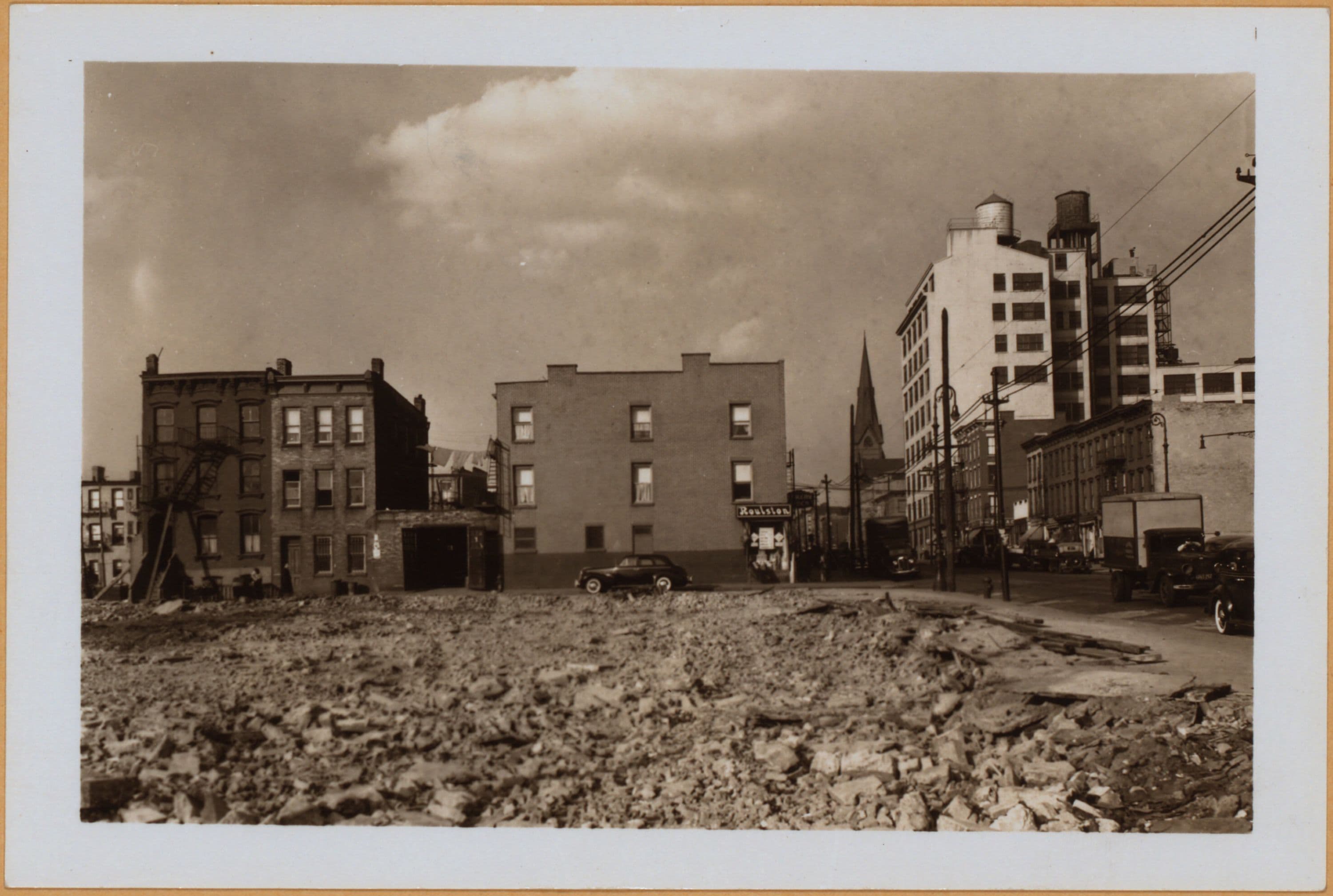 Brooklyn: Court Street - Garnet Street