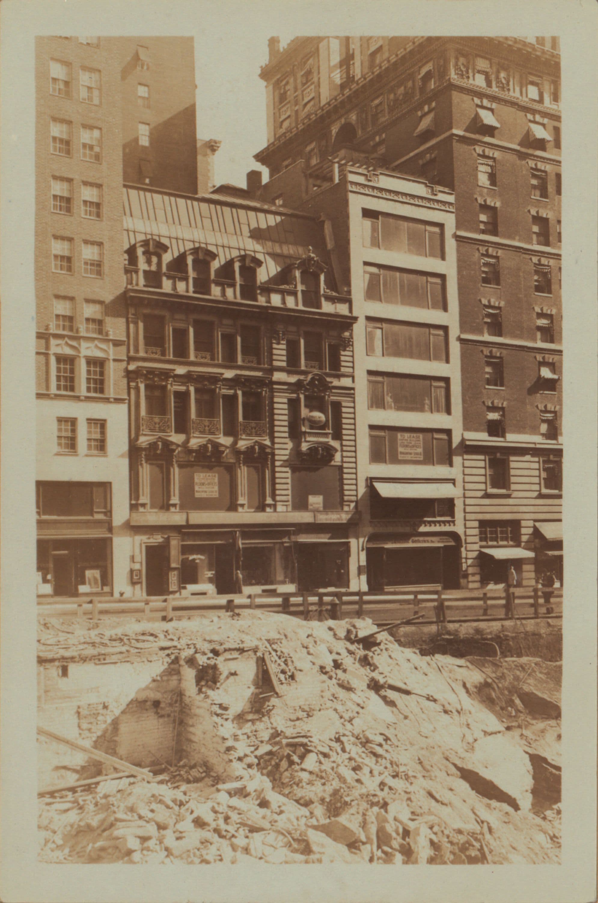 Manhattan: Madison Avenue - 49th Street