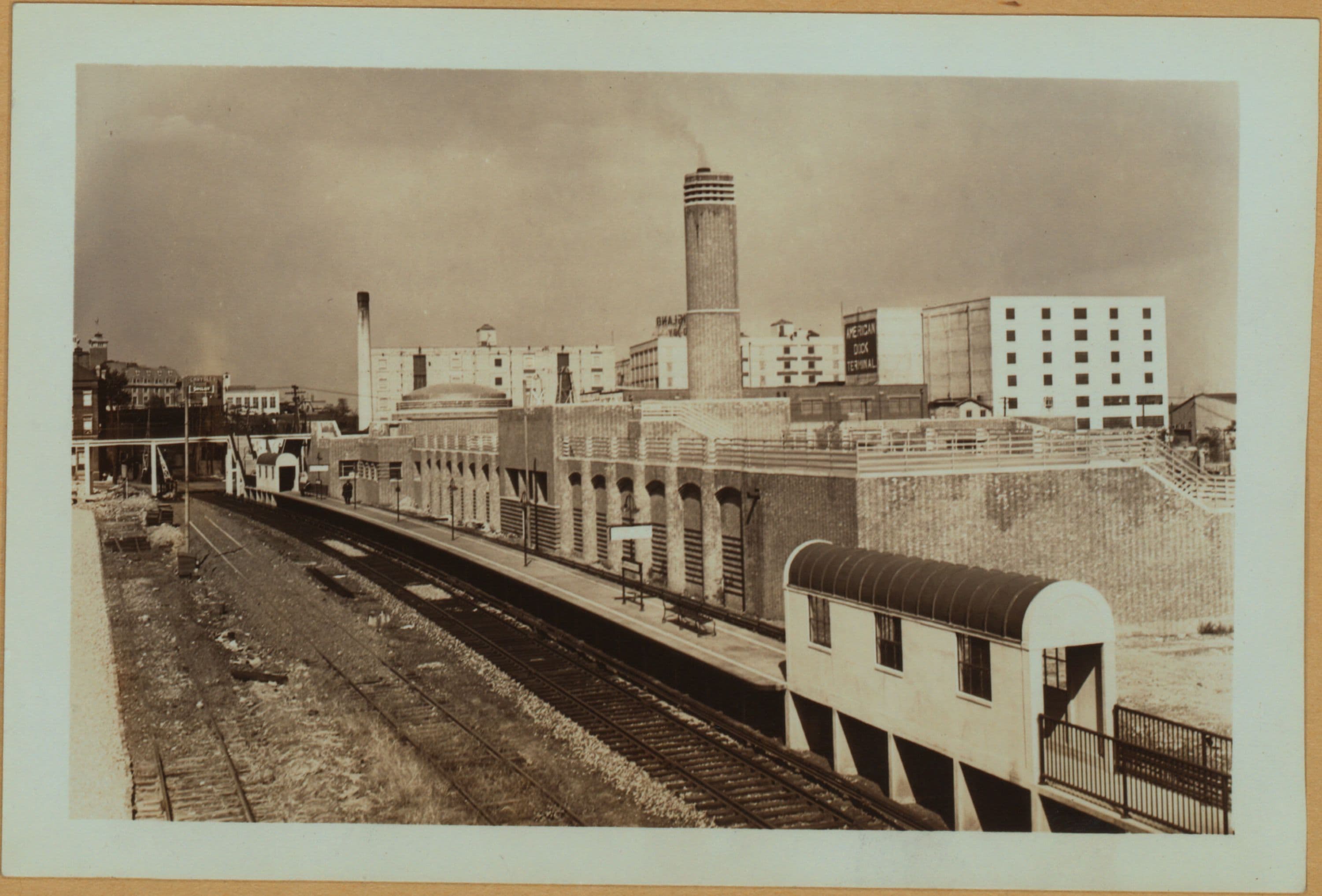 Richmond: Victory Boulevard - Minthorne Street
