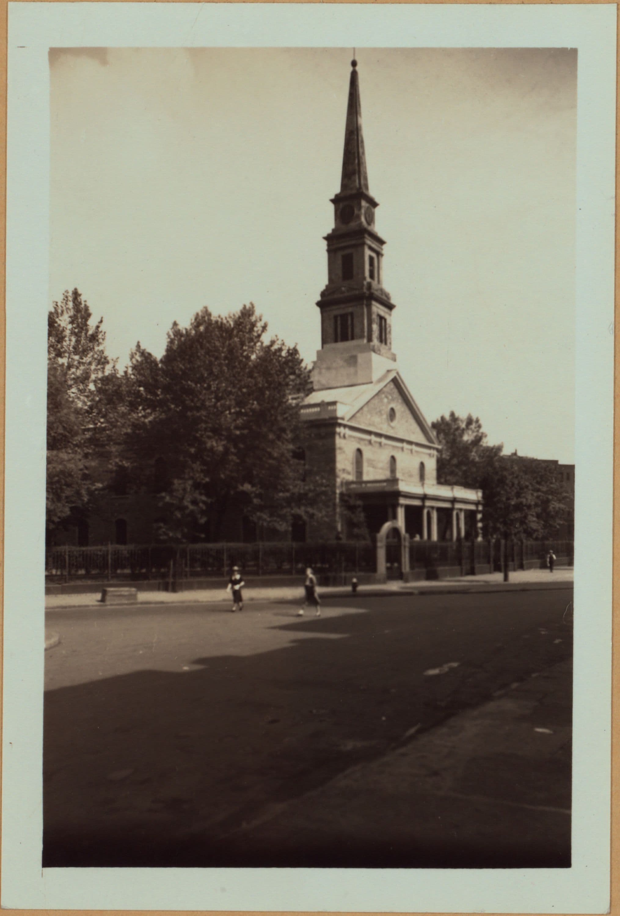 Manhattan: Stuyvesant Place - 2nd Avenue