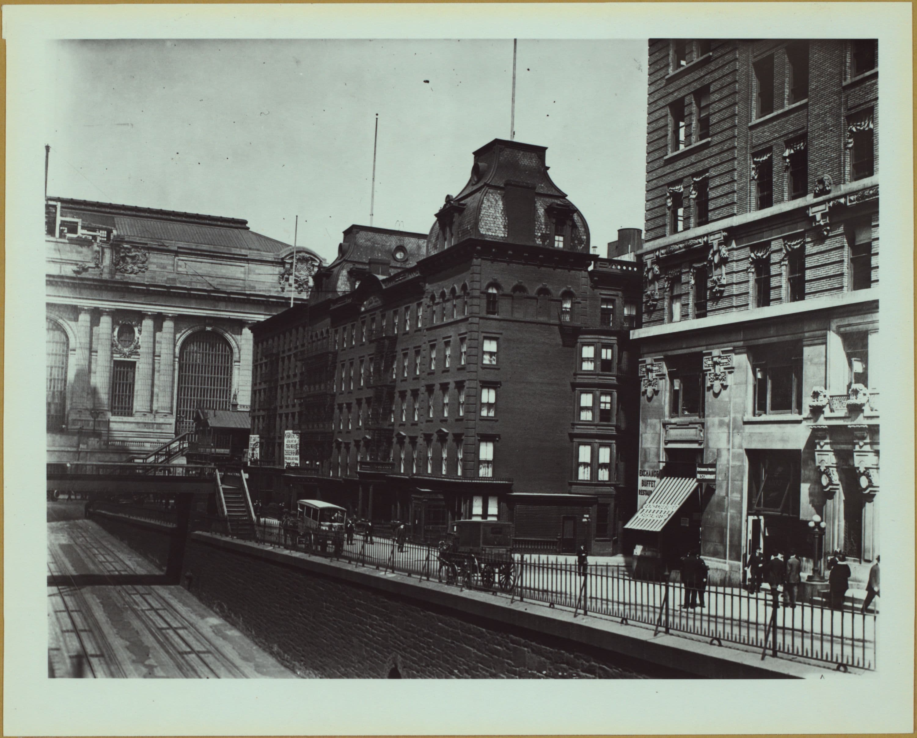 Manhattan: Park Avenue - between 41st and 42nd Streets.