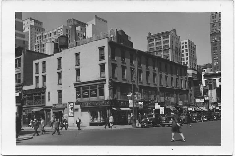 6th Avenue at 29th Street and , West side to Northwest, Manhattan