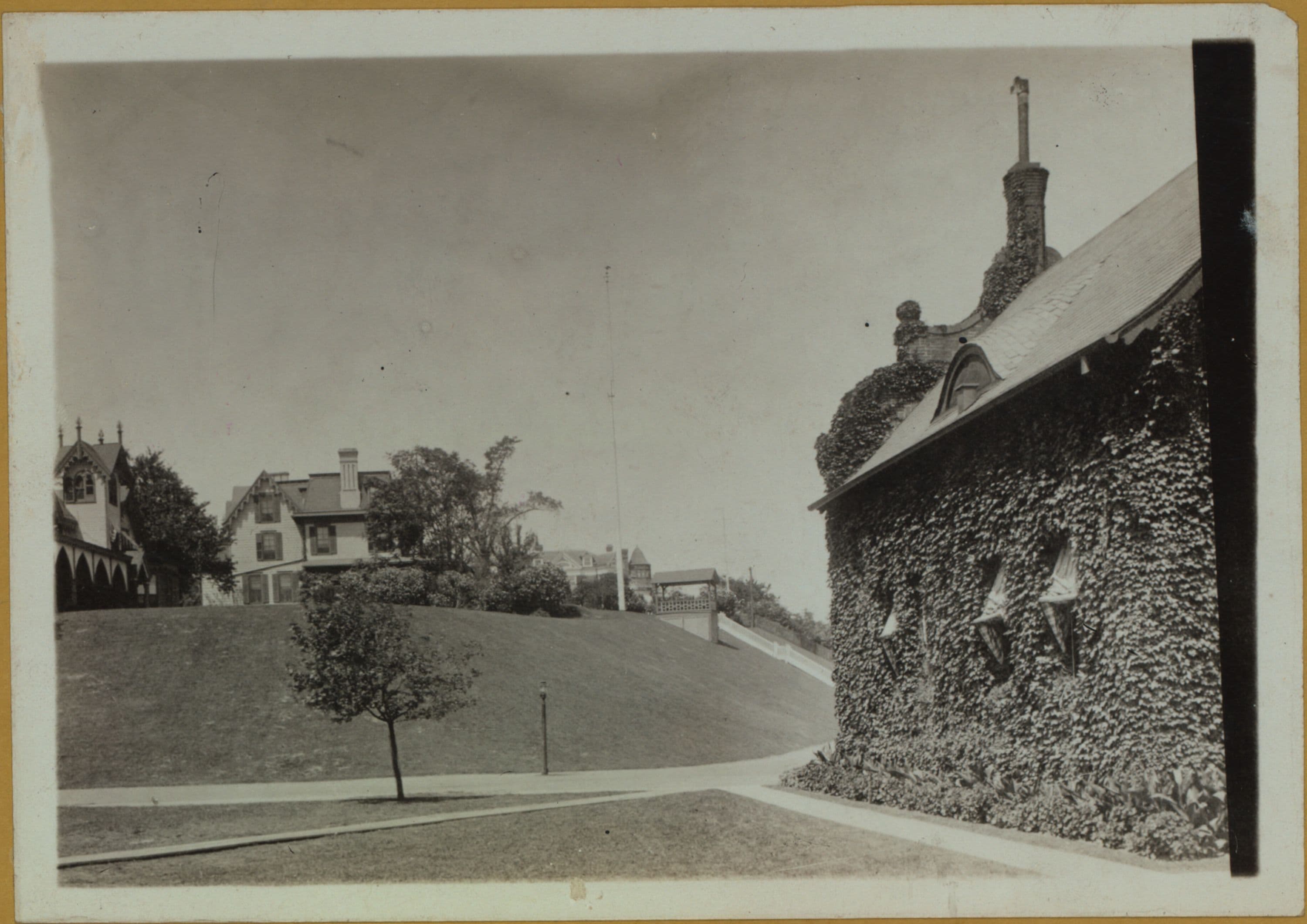 Islands - Hoffman Island - [View of administration building Quarantine.]