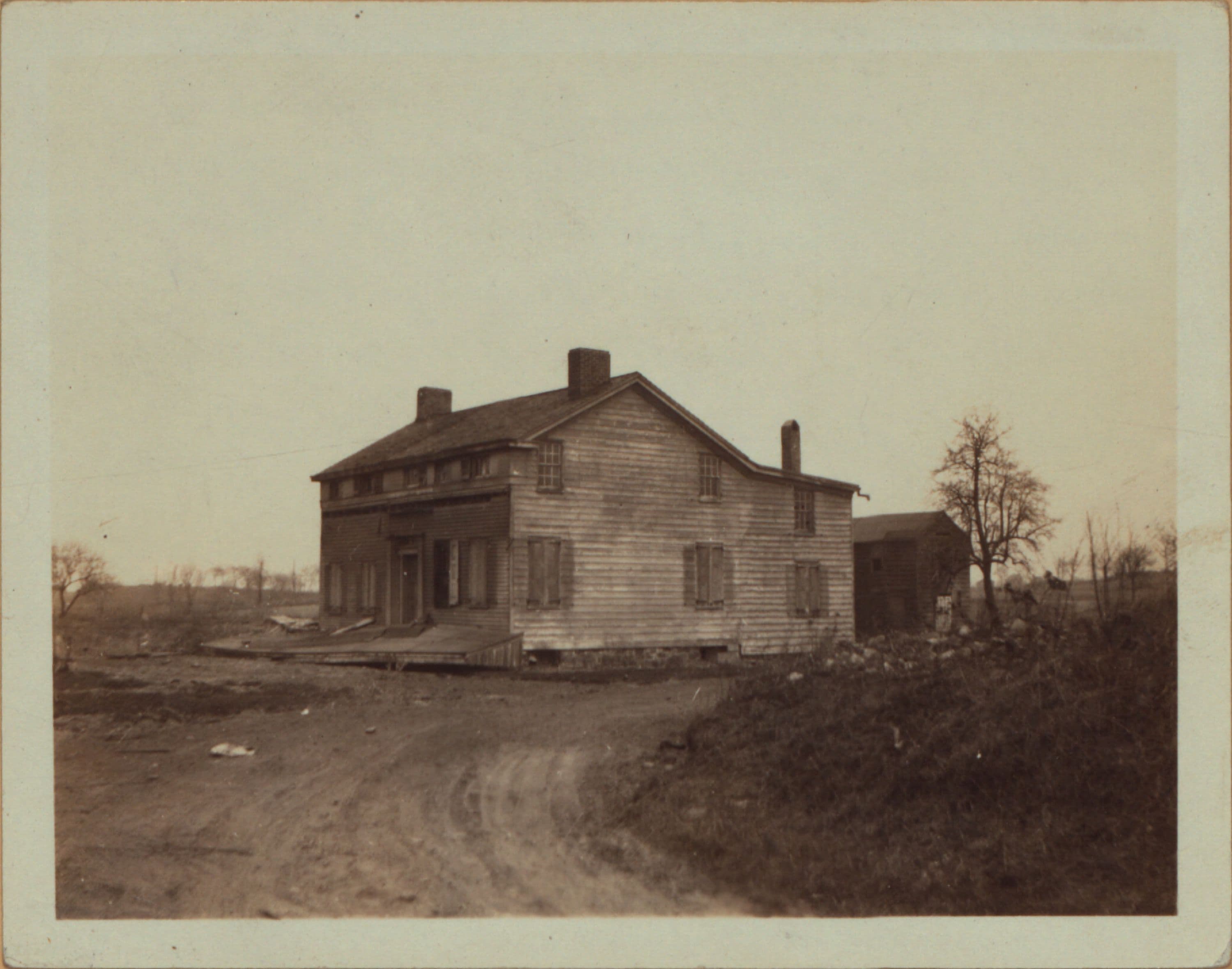 Queens: Ellwell Crescent - 64th Road