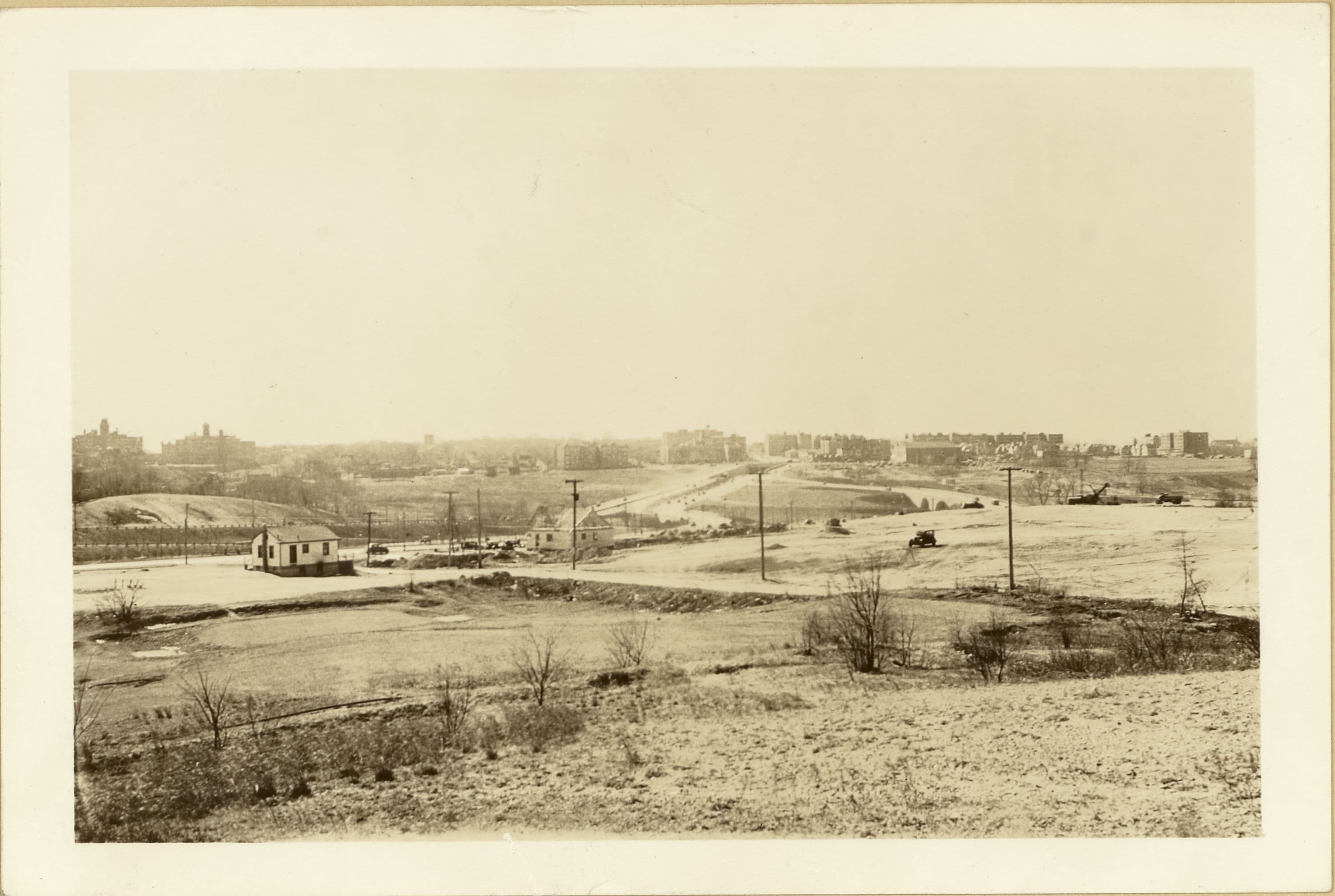 Queens: Union Turnpike - 29th Road