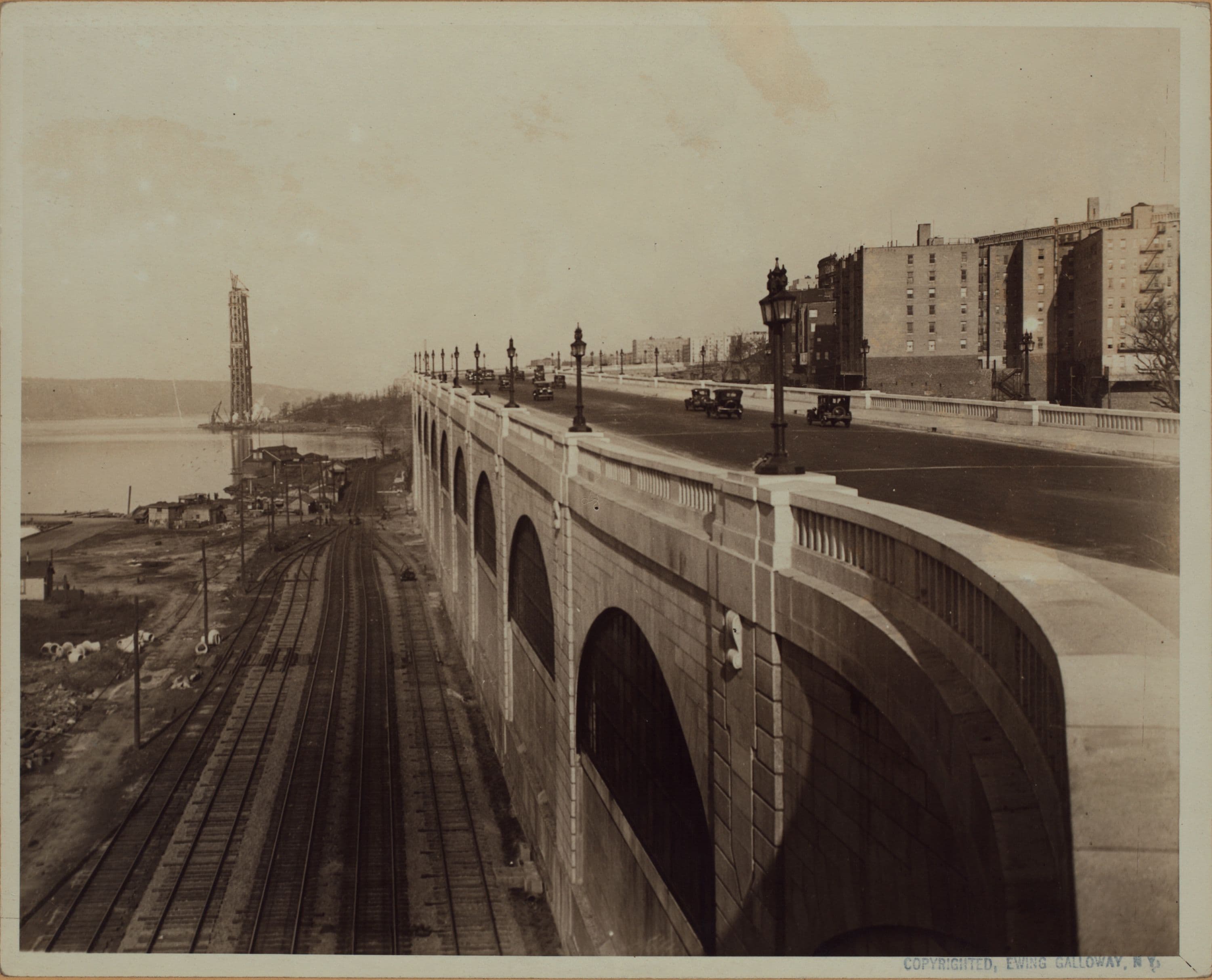 Manhattan: Riverside Drive - 155th Street