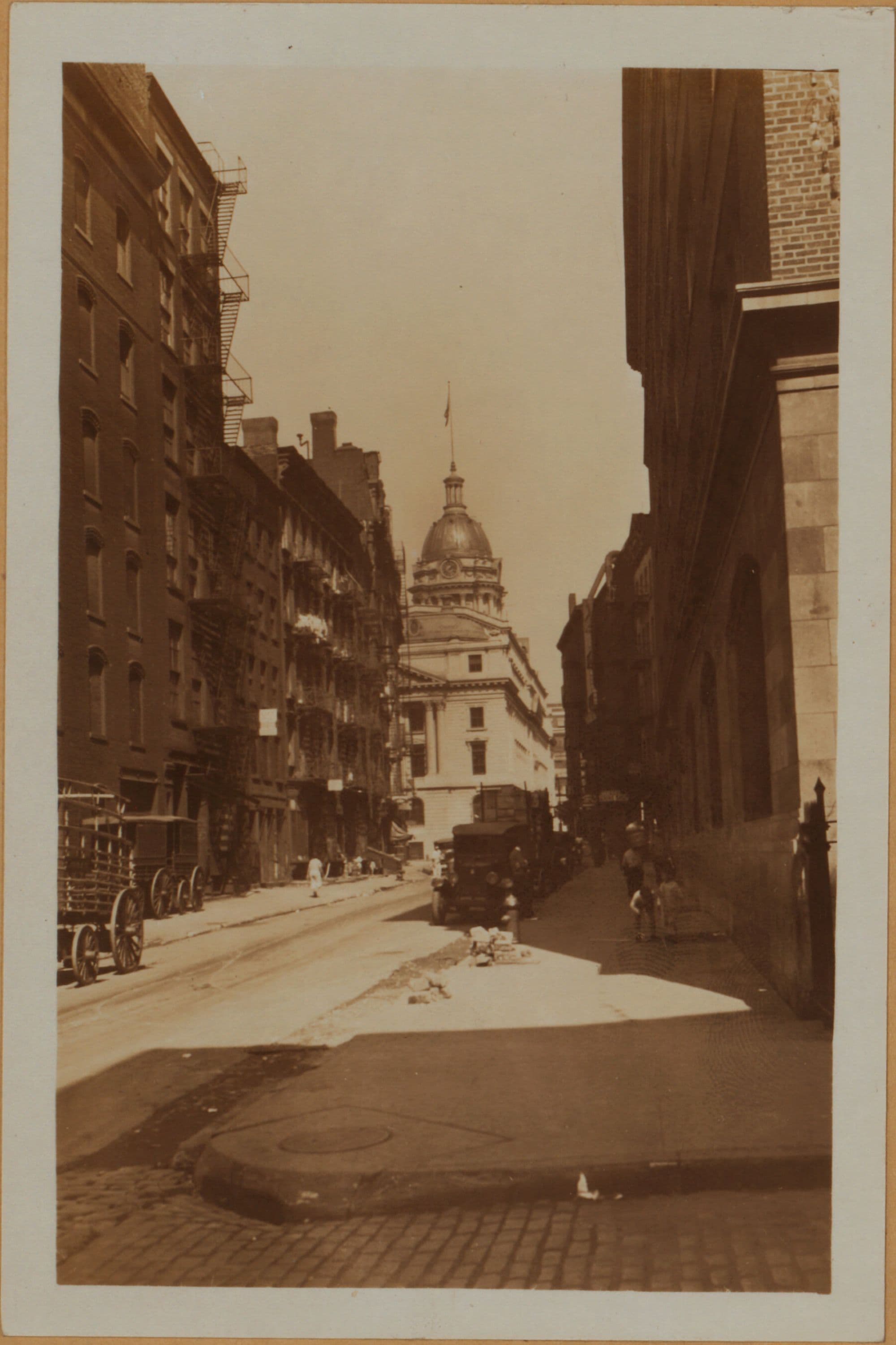 Manhattan: Baxter Street - Hester Street