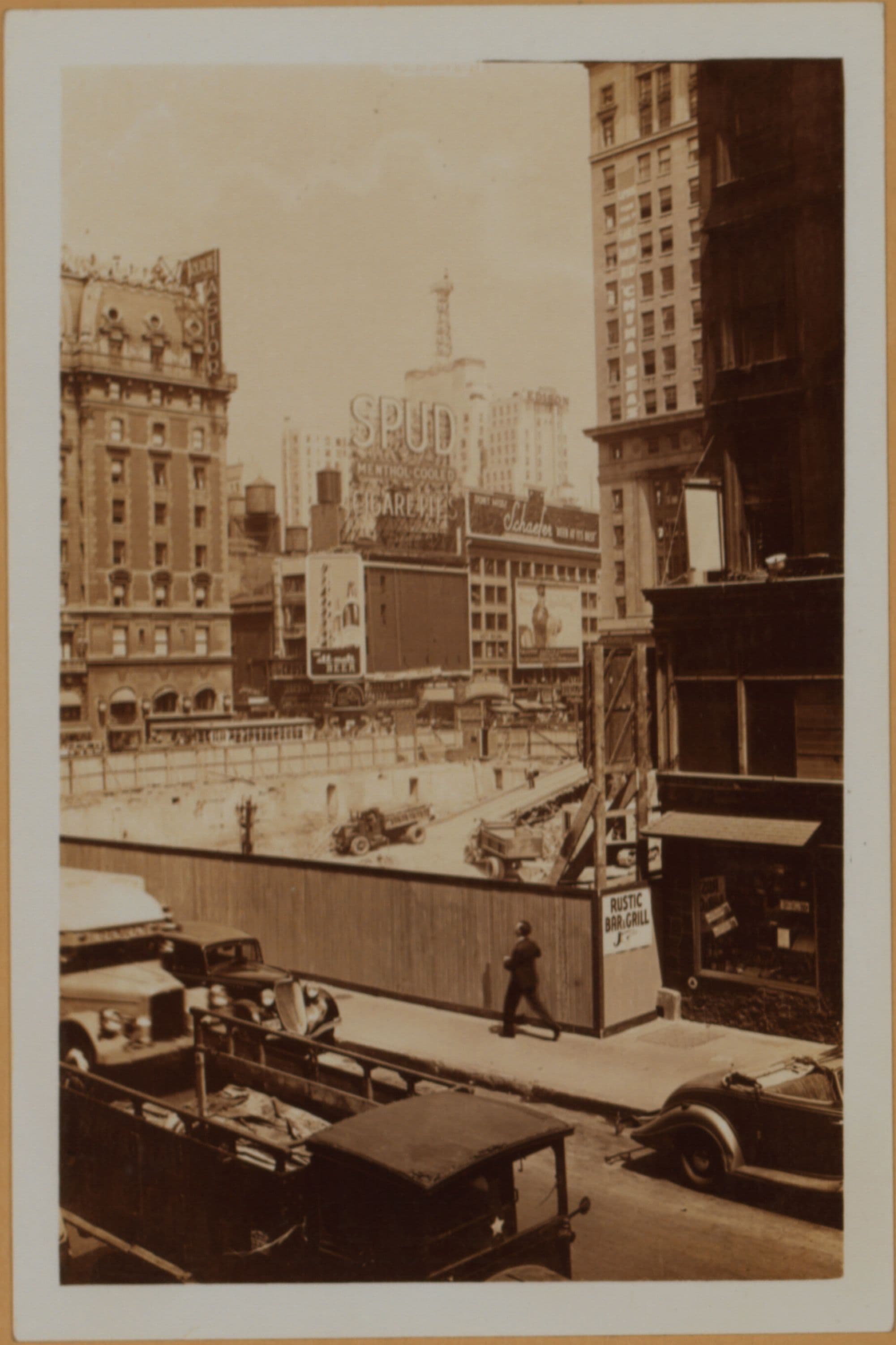 Manhattan: 44th Street (West) - Broadway