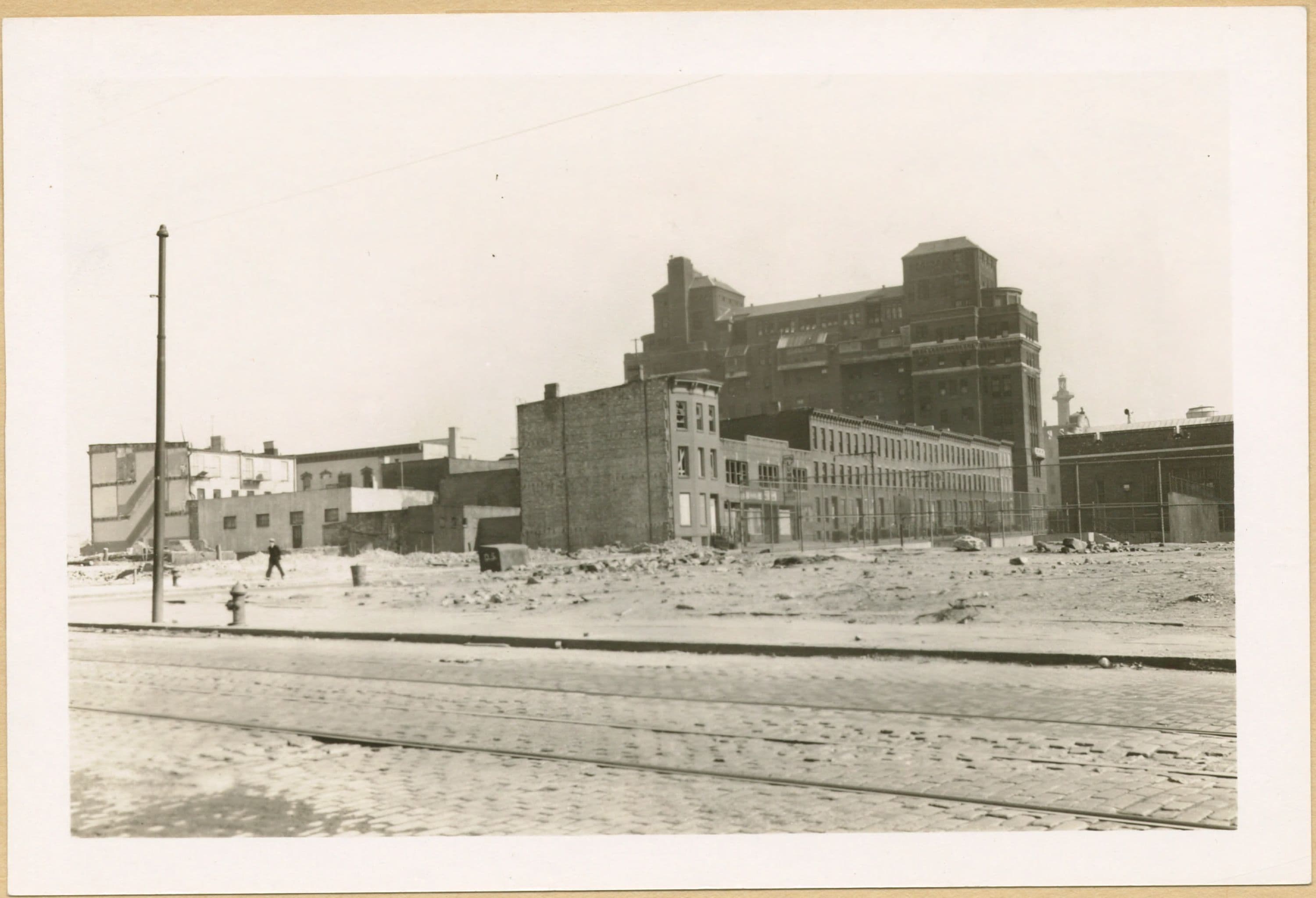 Brooklyn: Elliott Place N. - Park Avenue