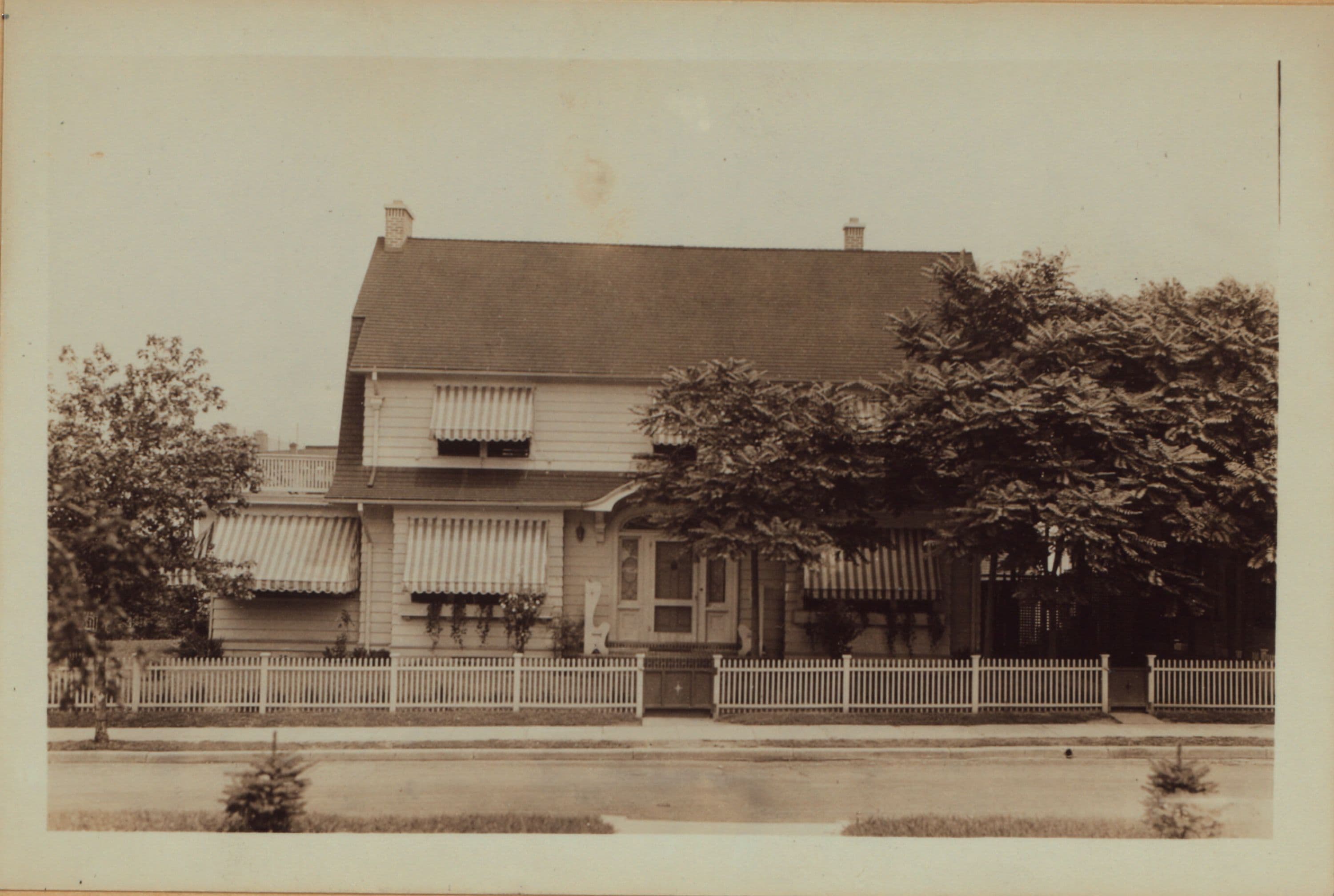 Richmond: Belmont Place - Daniel Low Terrace