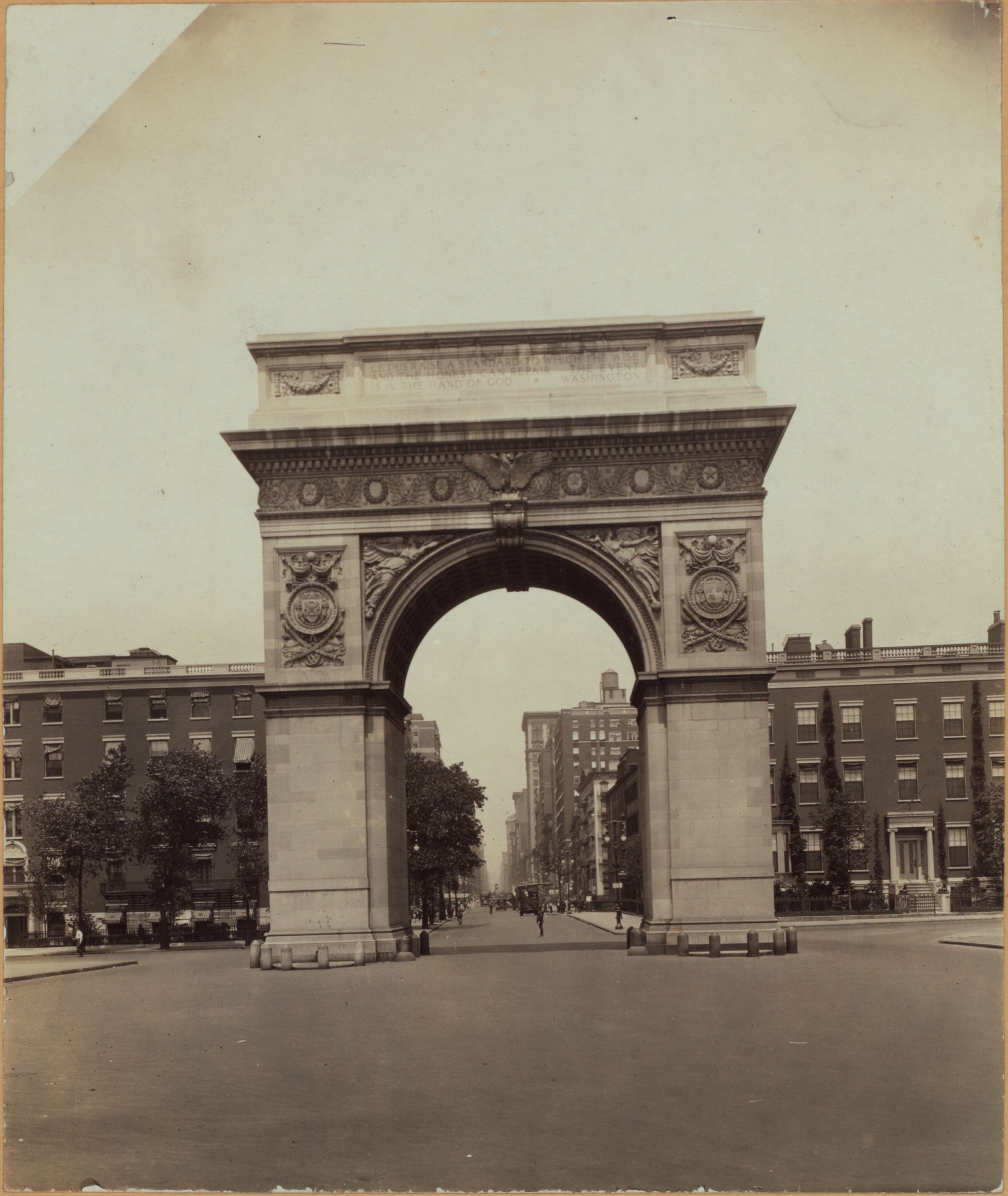 Manhattan: Washington Square - 5th Avenue