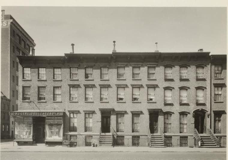 465-471 Hudson Street (Barrow Street - Christopher Street)