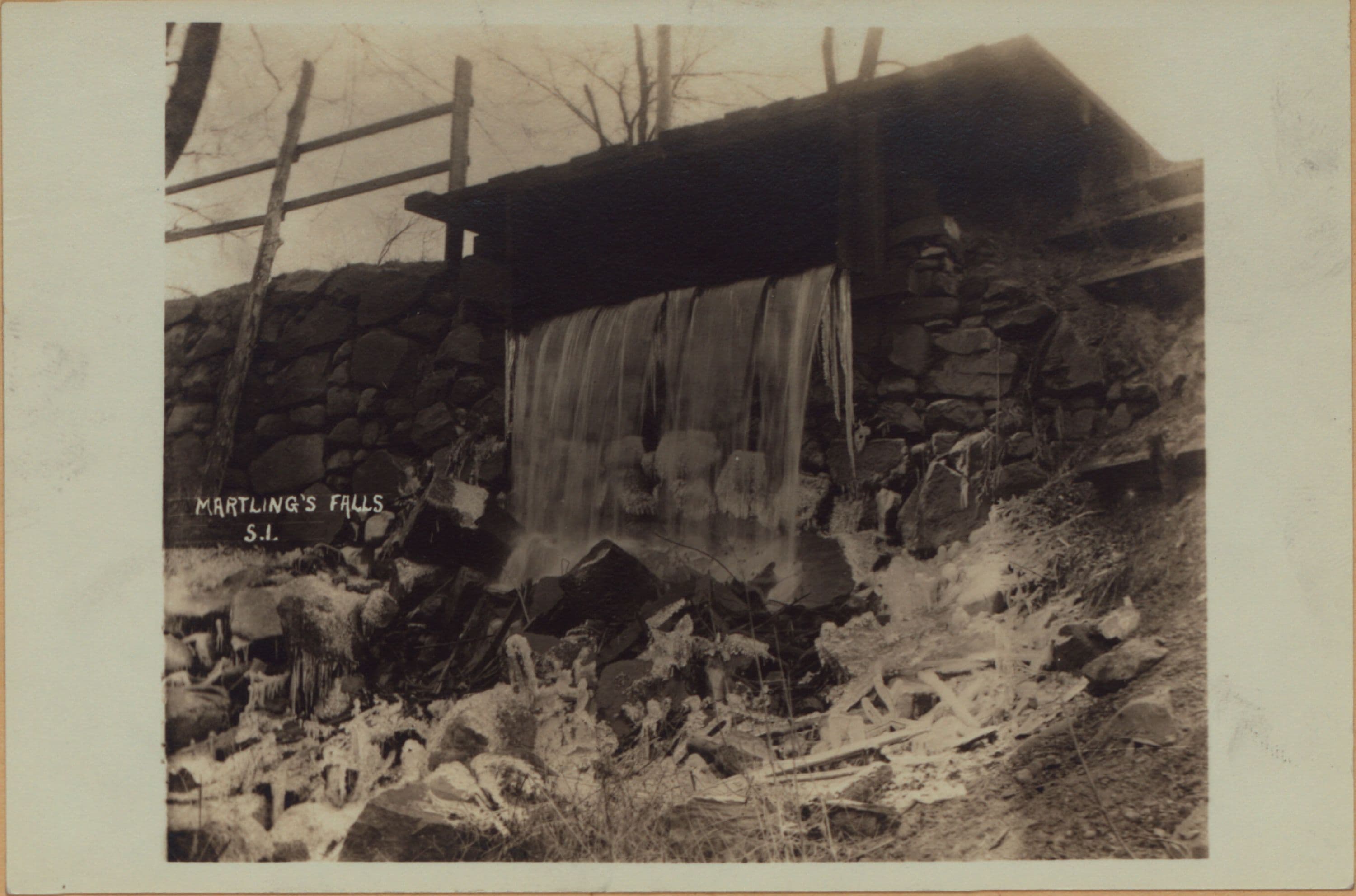 Richmond: [Staten Island] - Clove Lakes Park - Martling's Falls.