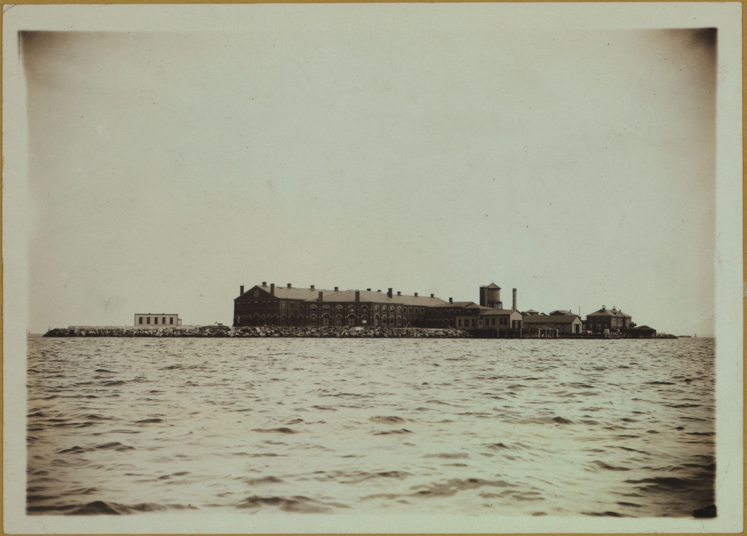 Islands - Hoffman Island