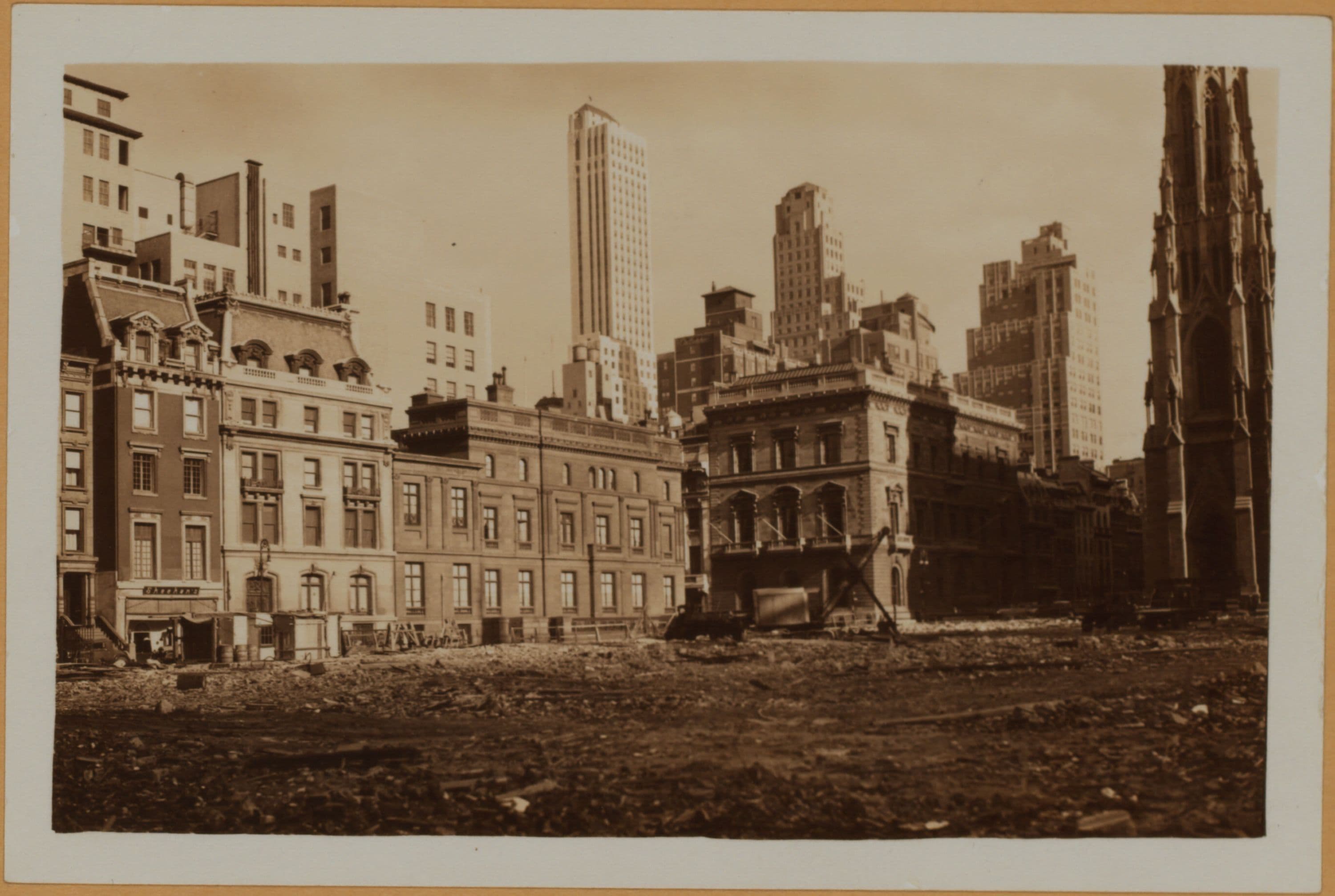 Manhattan: 51st Street - 5th Avenue