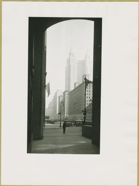 Park Avenue - 45th Street, east side - looking north