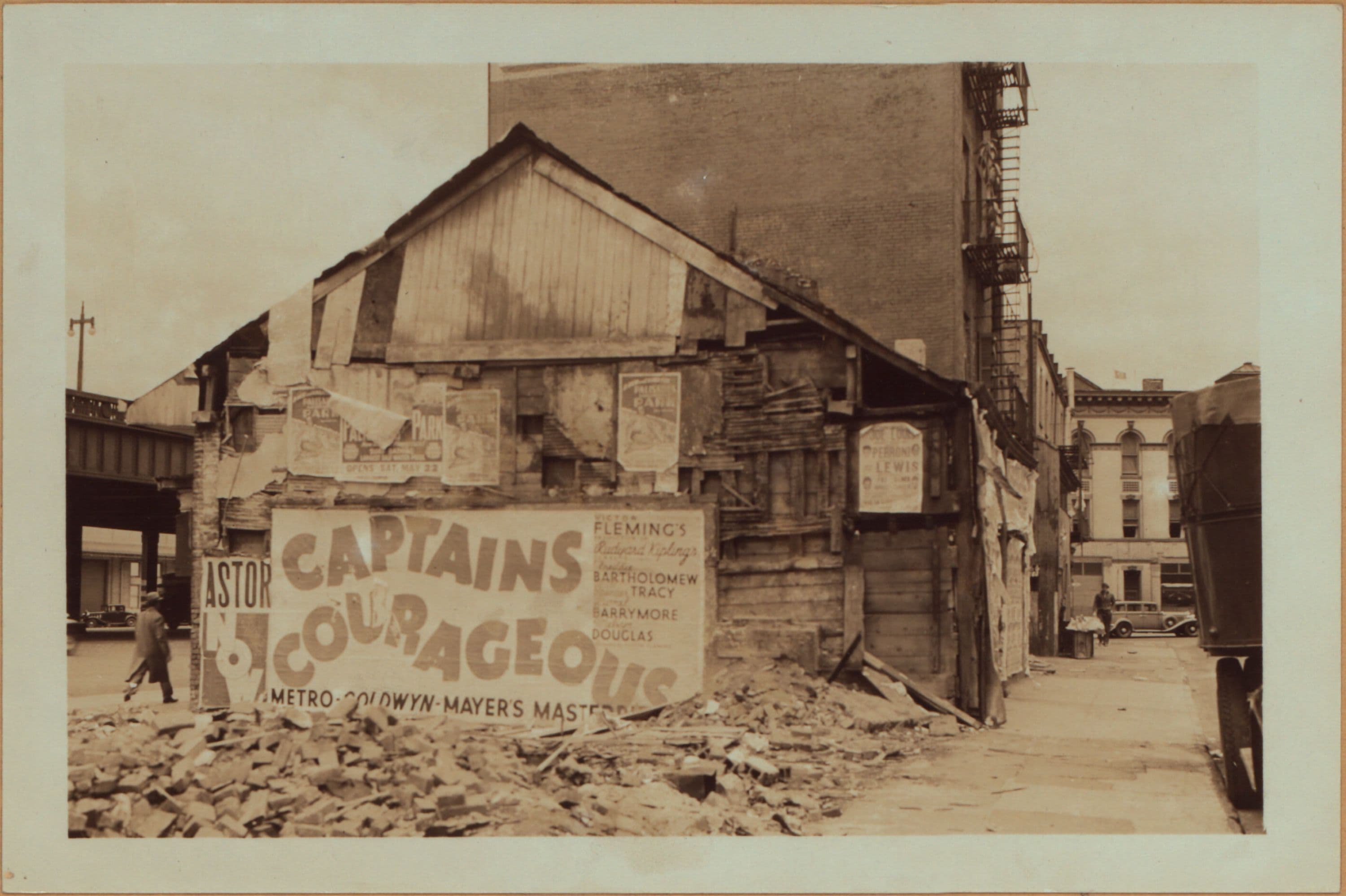 Manhattan: Weehawken Street - Christopher Street