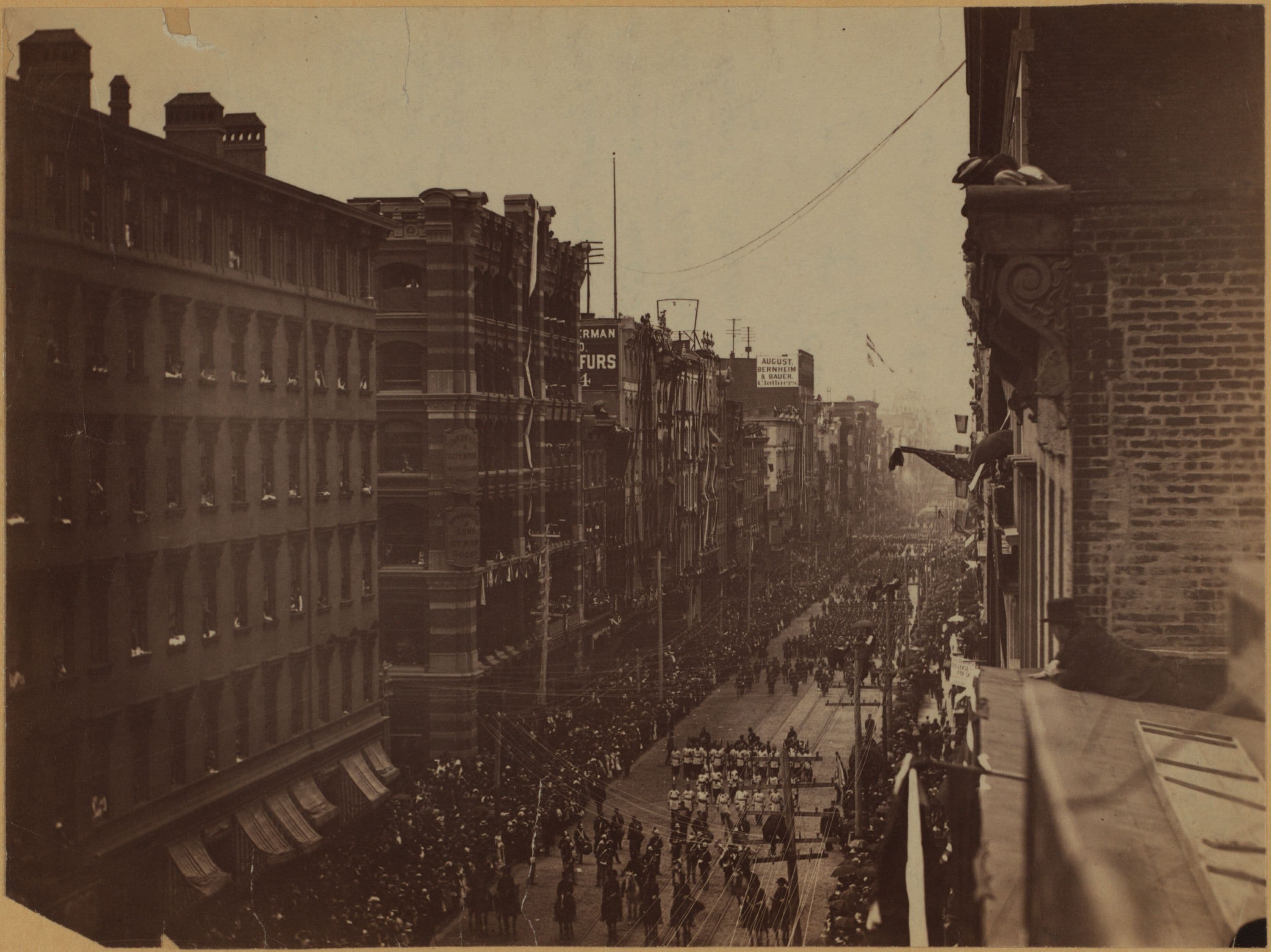 Celebrations - Parades - Municipal events - Funeral procession: U. S. Grant.