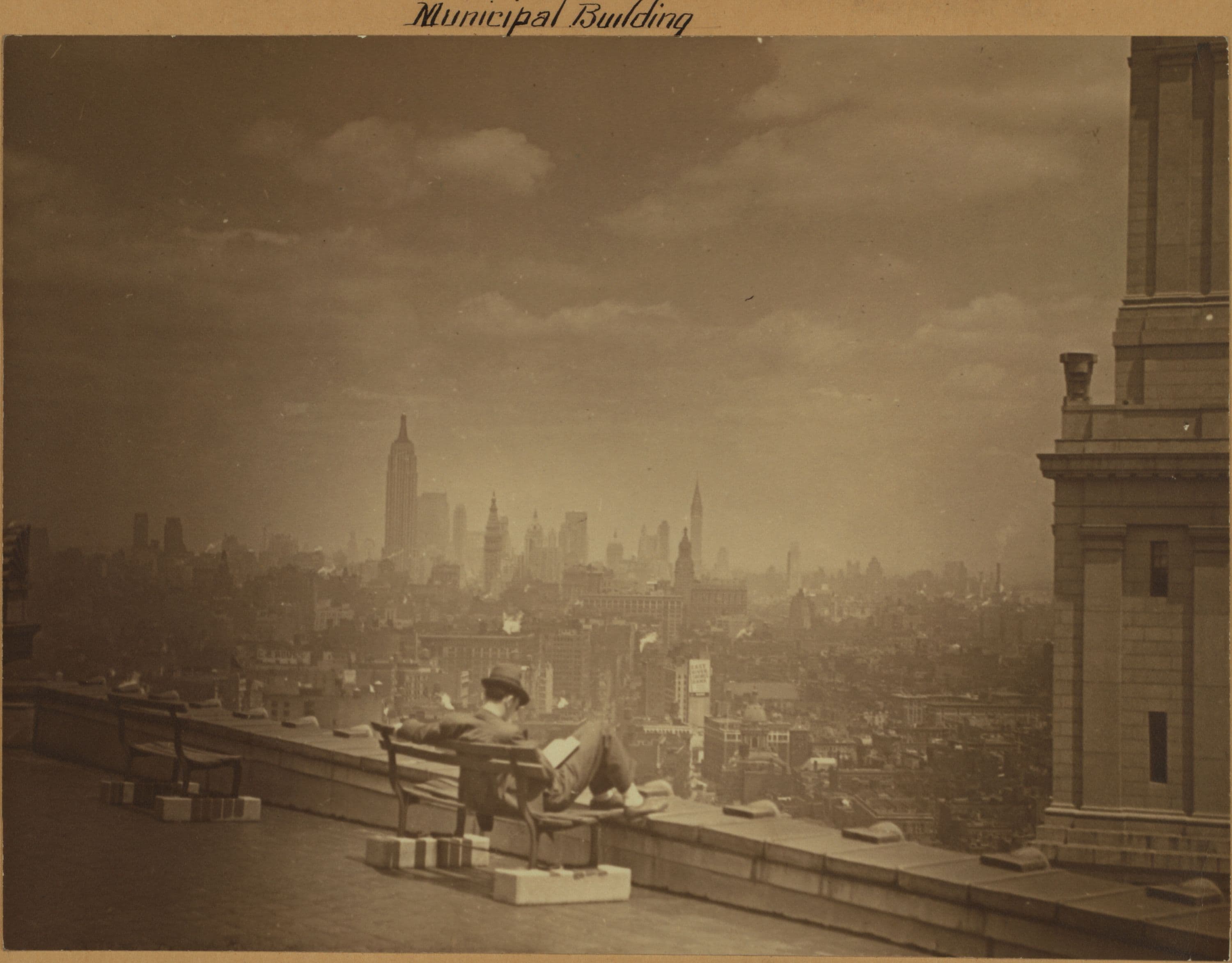 General view - [Manhattan - Convergence of Centre Street and Park Row] - Municipal Building., 1936