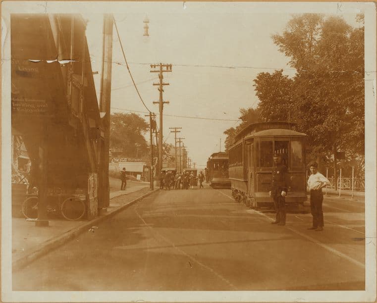 Bronx: Broadway - 242nd Street (West)
