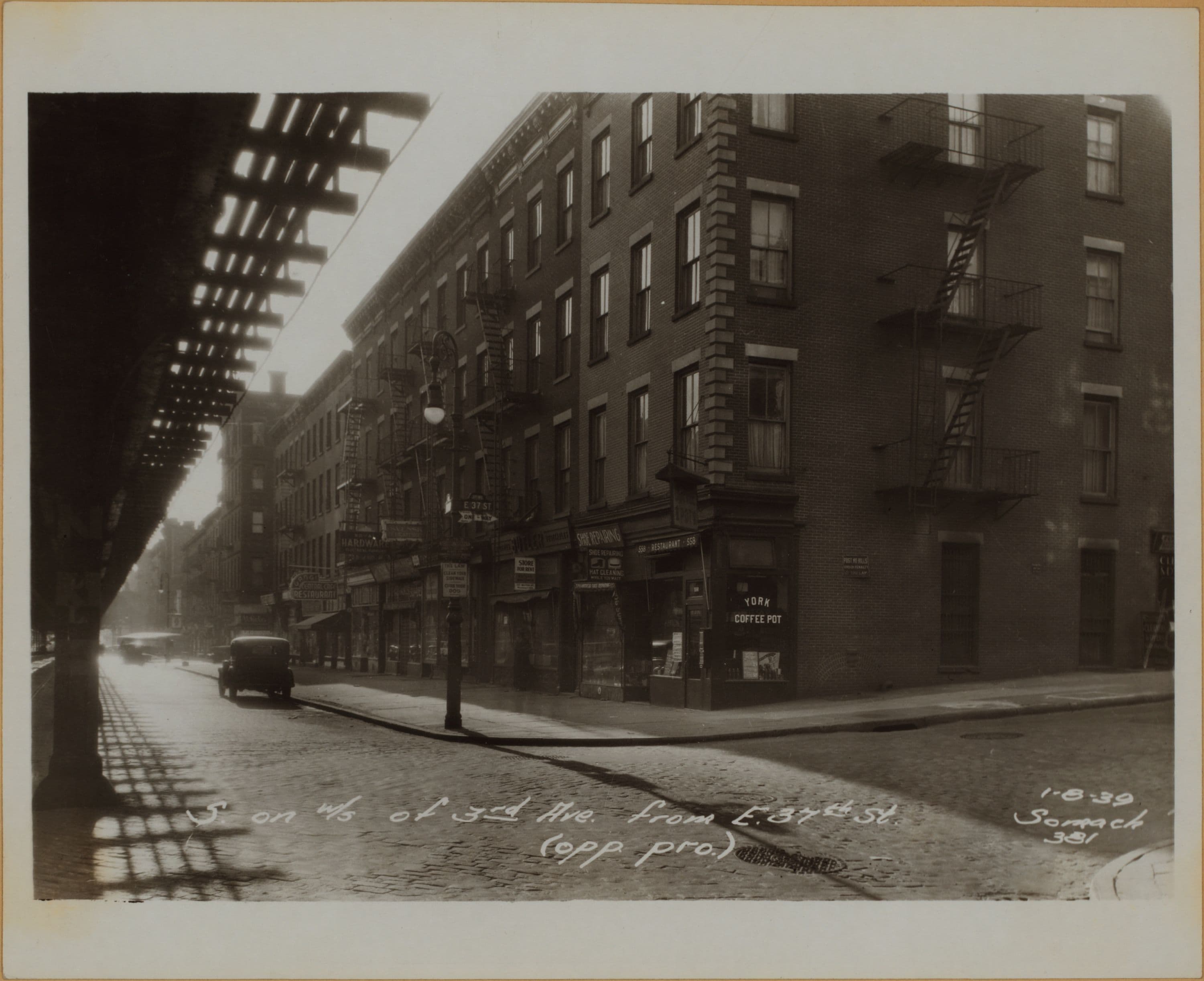 Manhattan: 3rd Avenue - 37th Street (East)