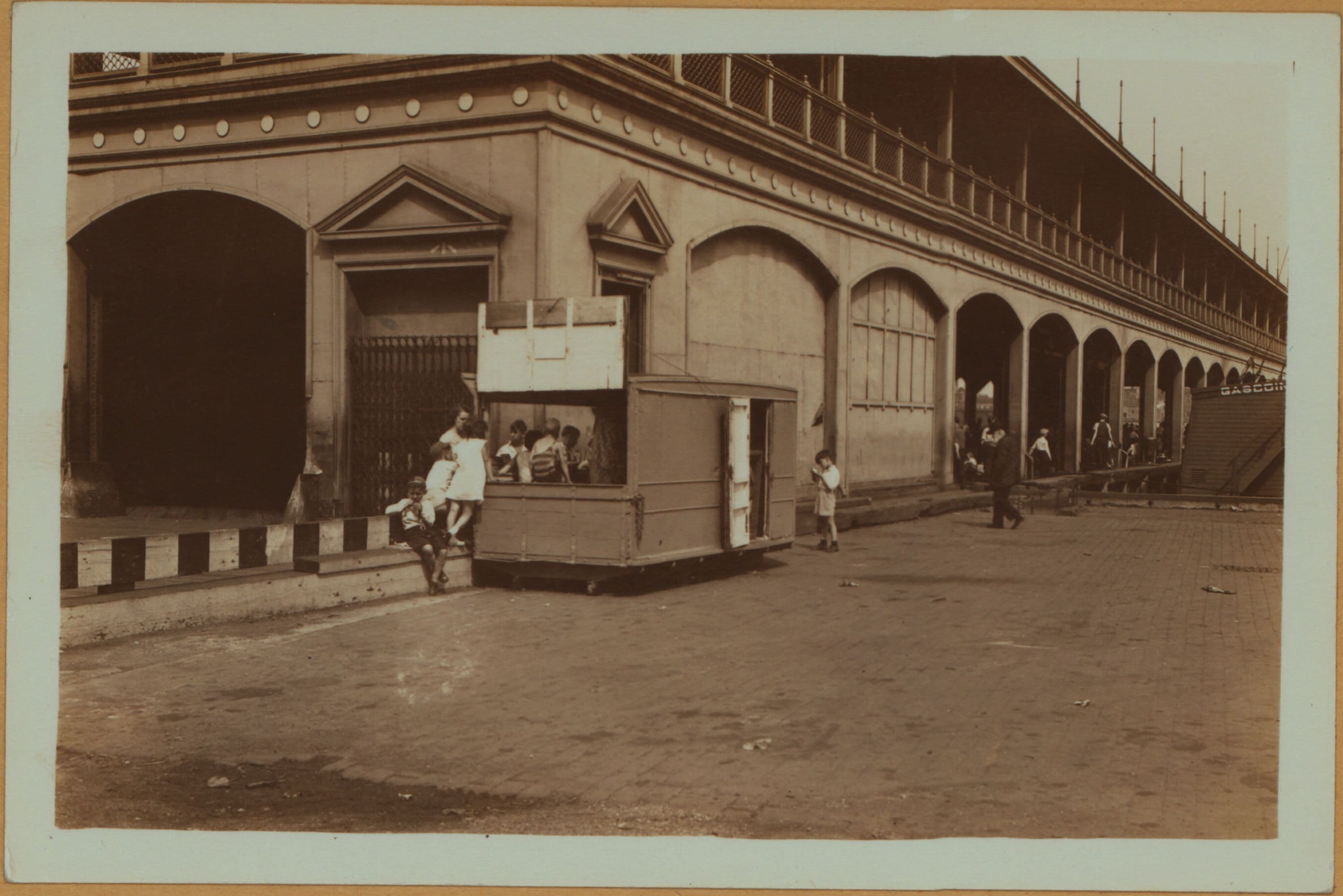 East River - Pier 55 - Manhattan - Tompkins Street - East 3rd Street.
