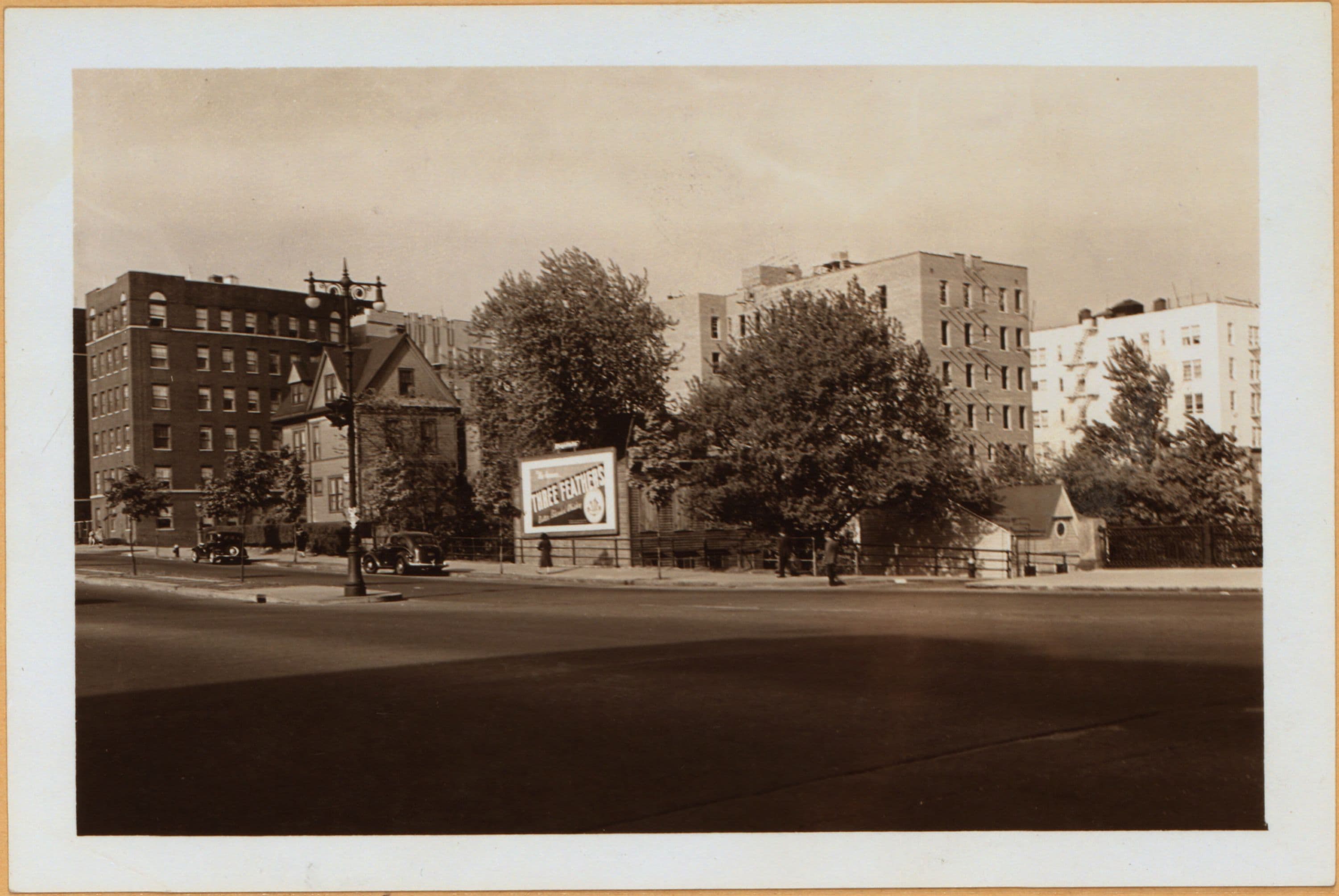 Bronx: Grand Concourse - 204th Street (East)