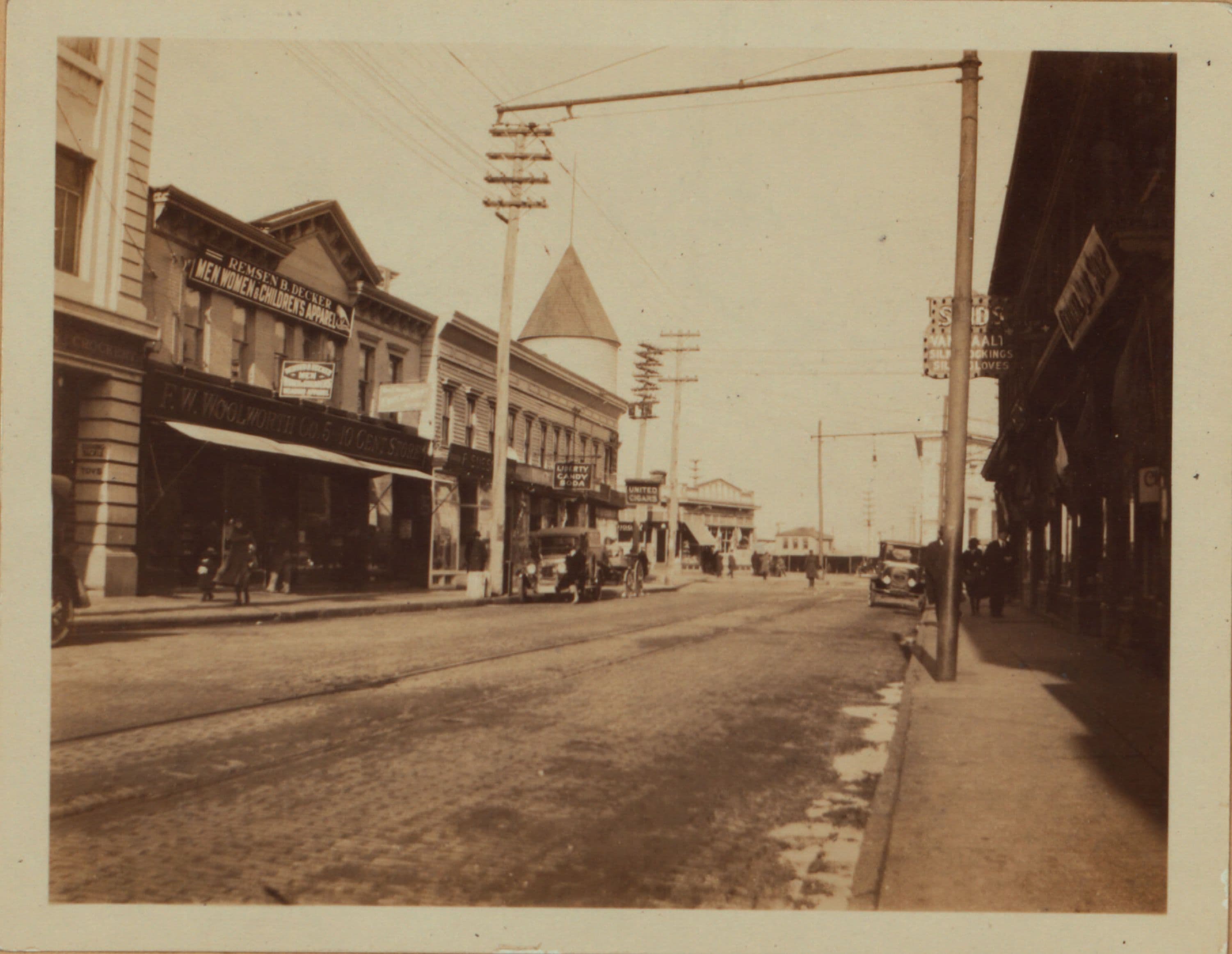 Queens: Beach 20th Street - Mott Avenue