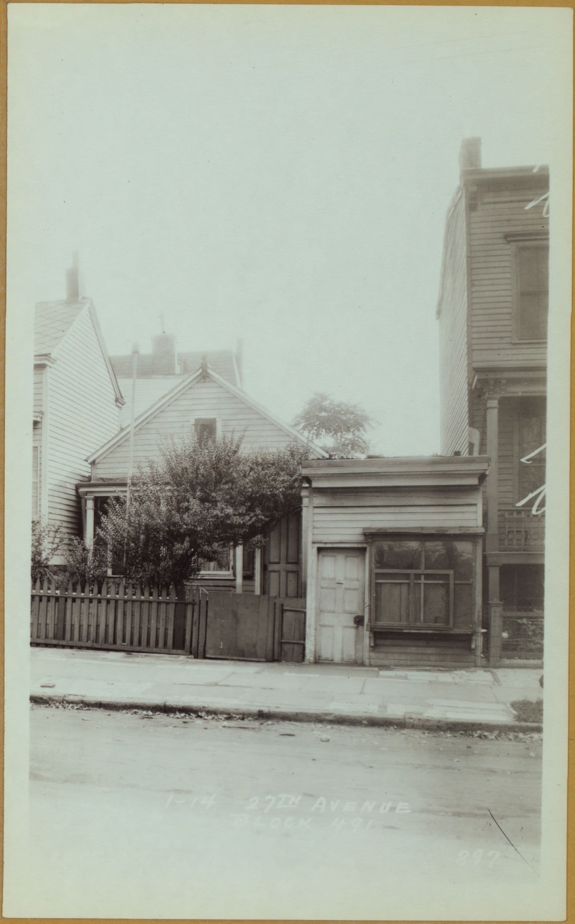 Queens: 27th Avenue - 1st Street