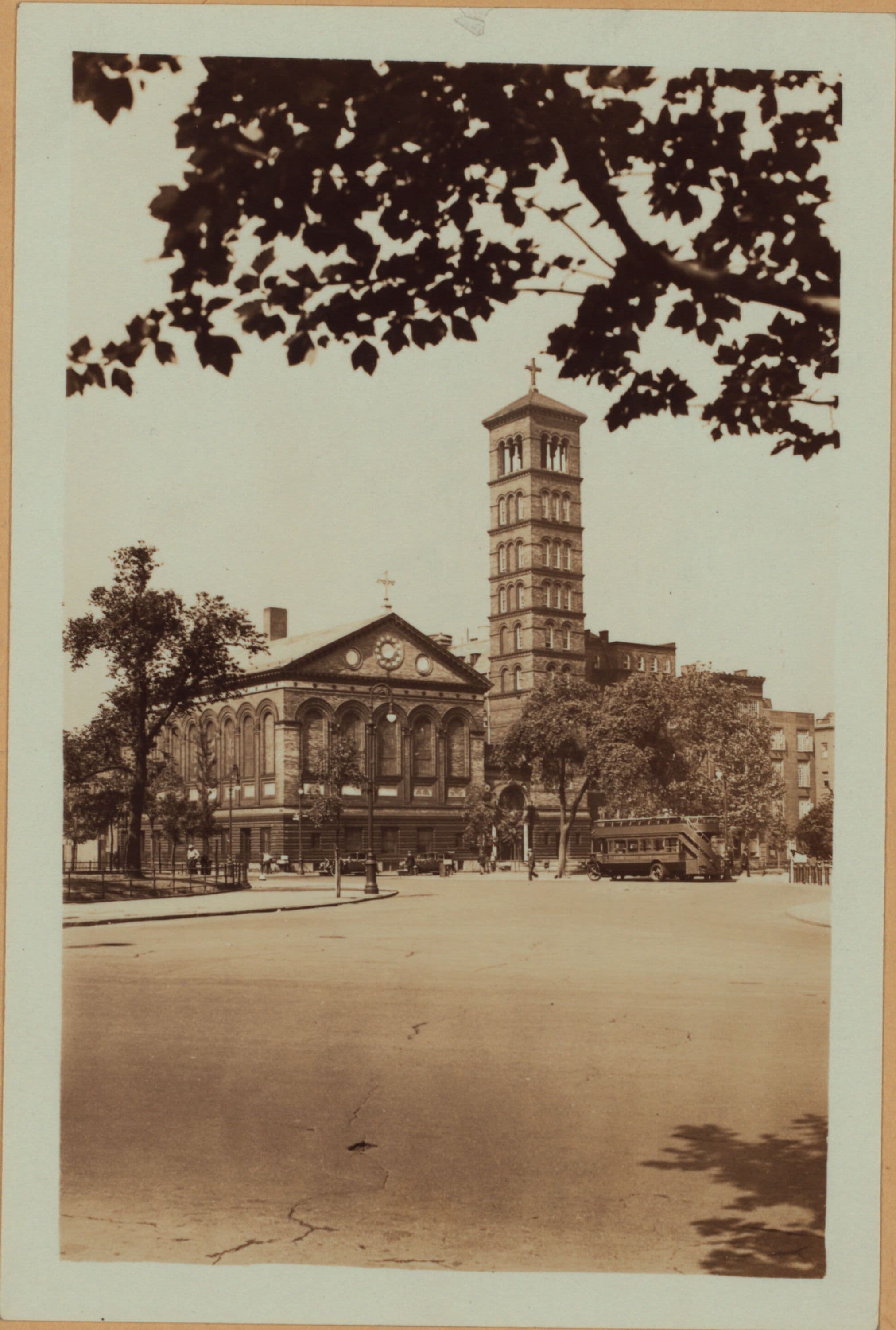 Manhattan: Washington Square South - Thompson Street, 1933–1935