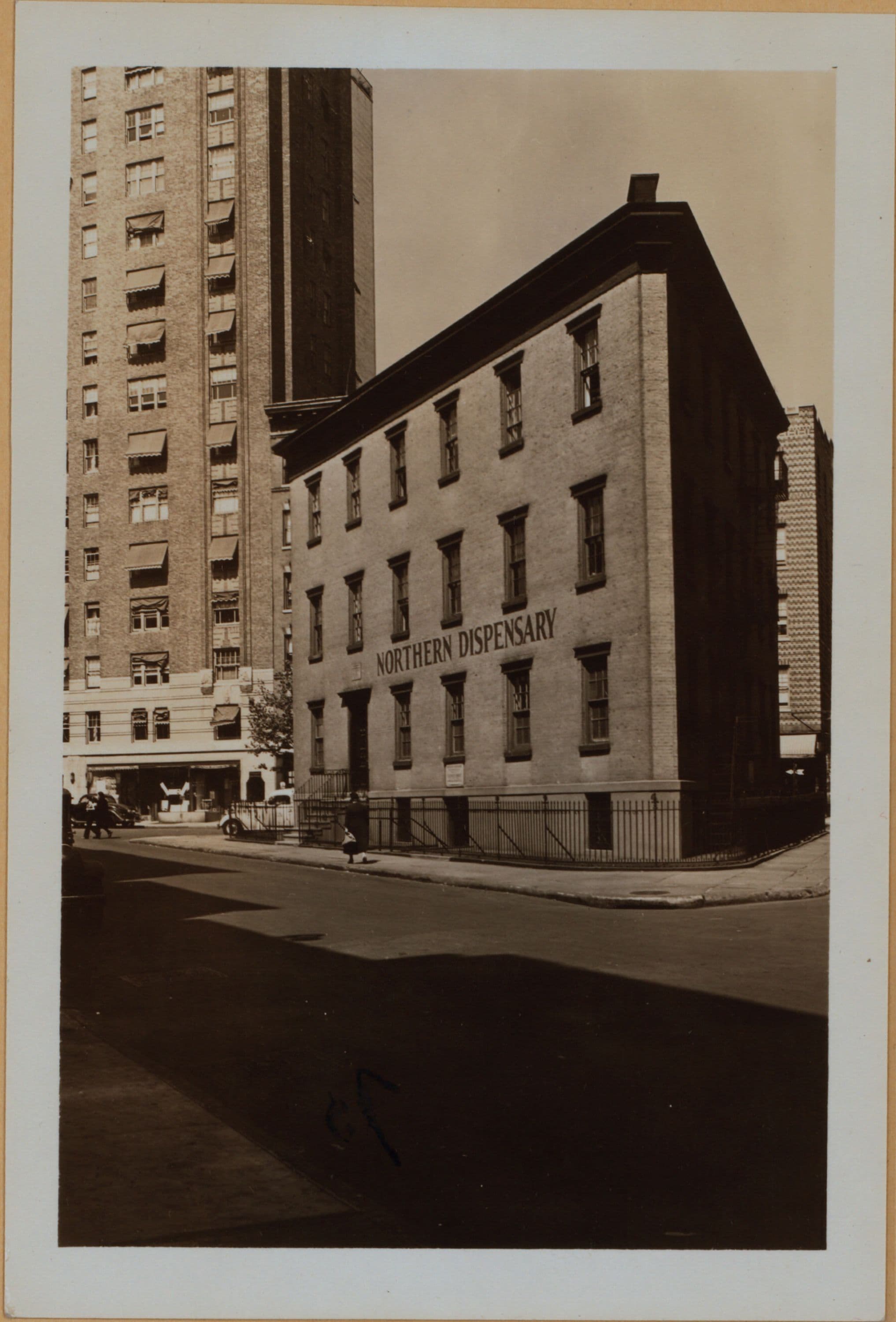 Manhattan: Christopher Street - Waverly Place