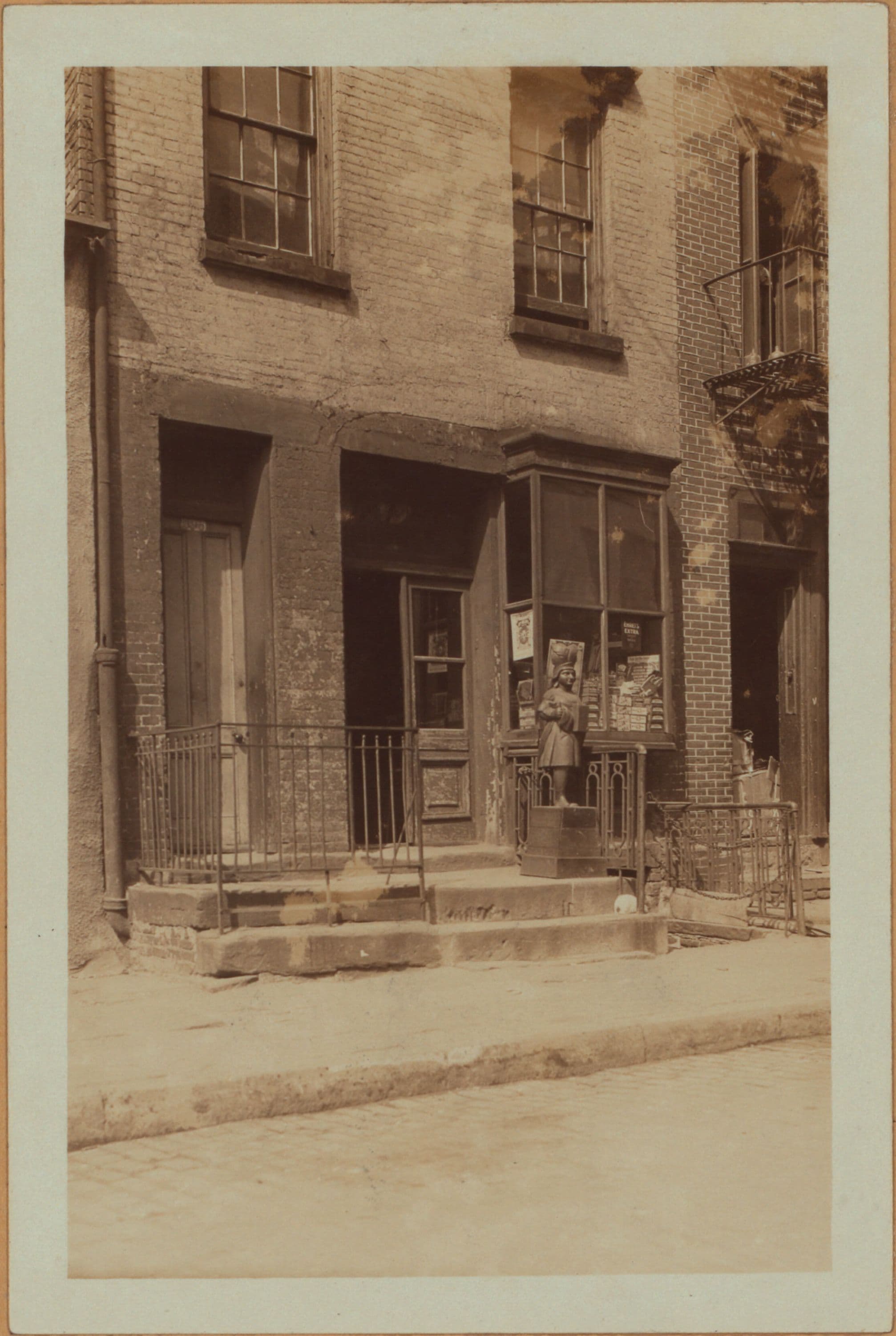 Manhattan: Water Street - Catherine Slip