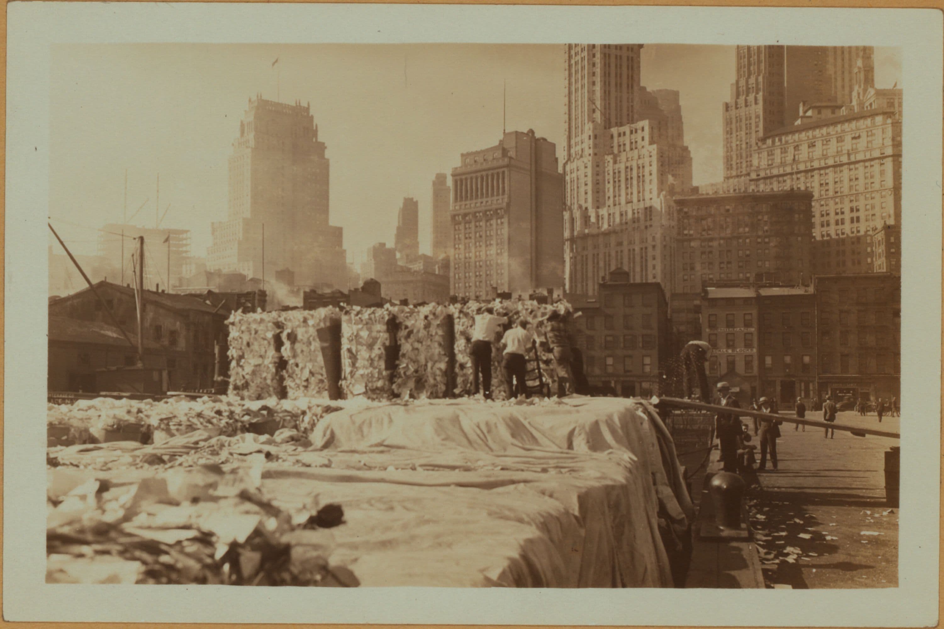 East River - Pier 11 - Manhattan - South Street - Jones lane - [Bank of Manhattan - Doherty Building.]