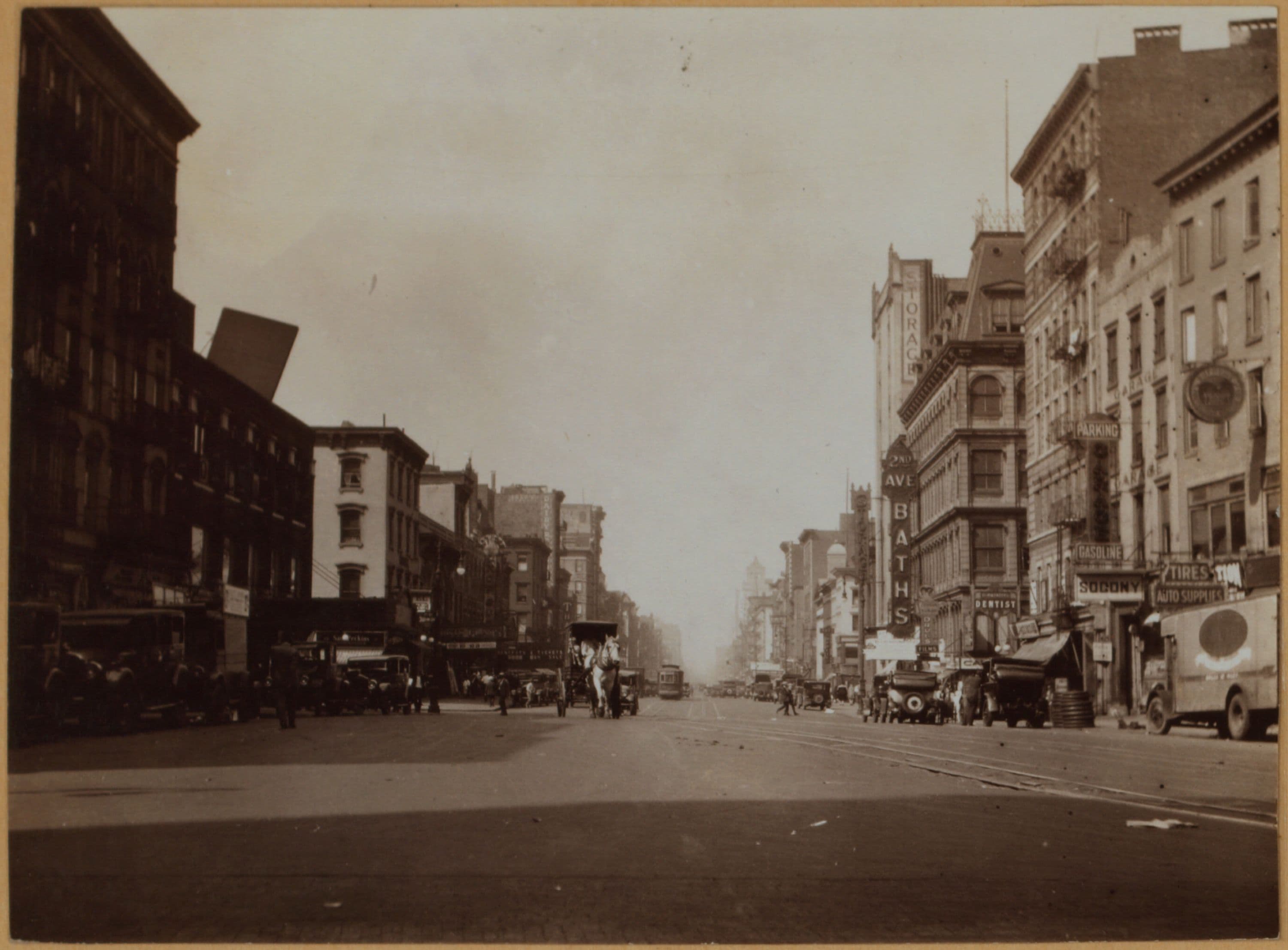 Manhattan: 2nd Ave. - Houston St. E., 1928