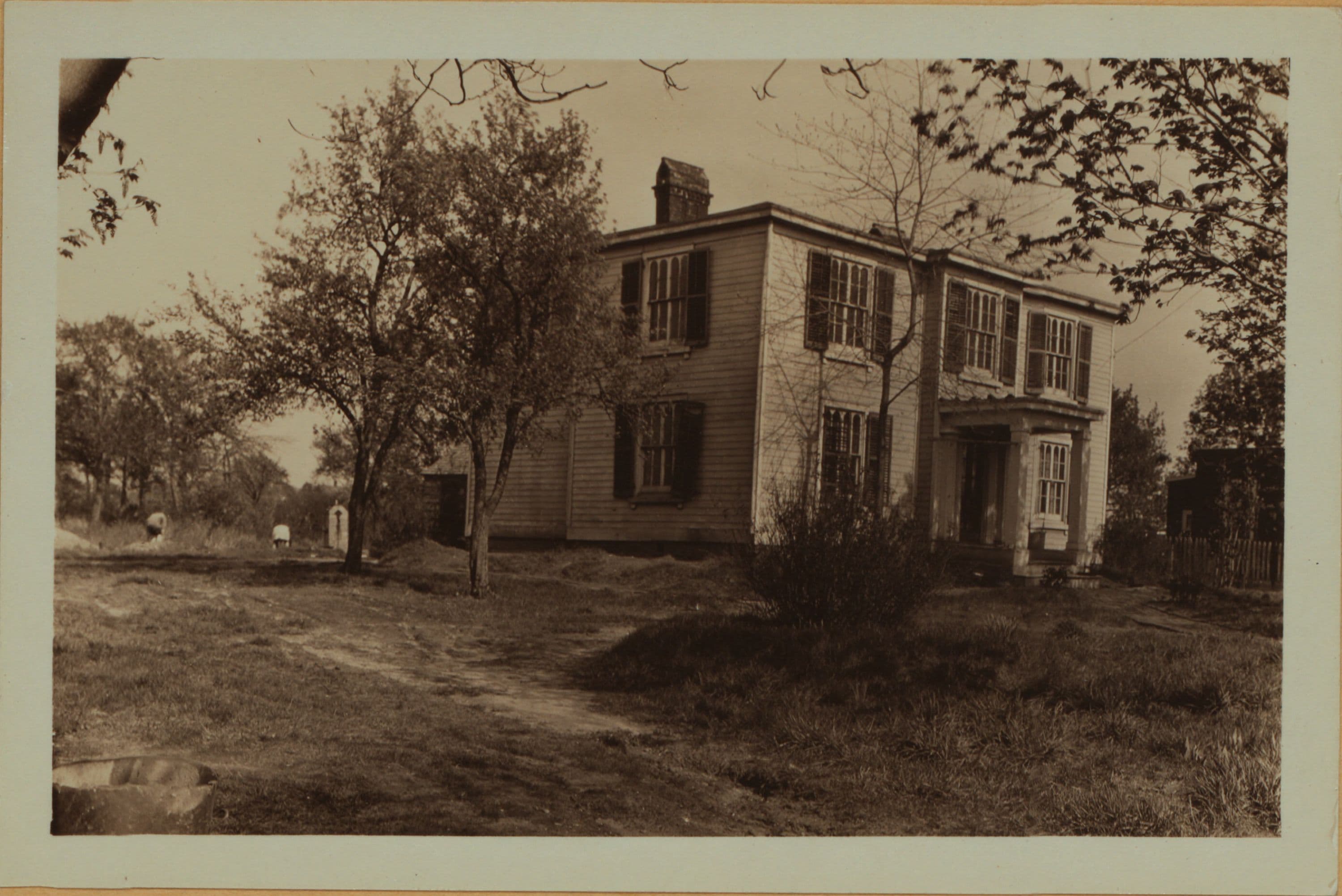 Richmond: St. Lukes Avenue - Arthur Kill Road