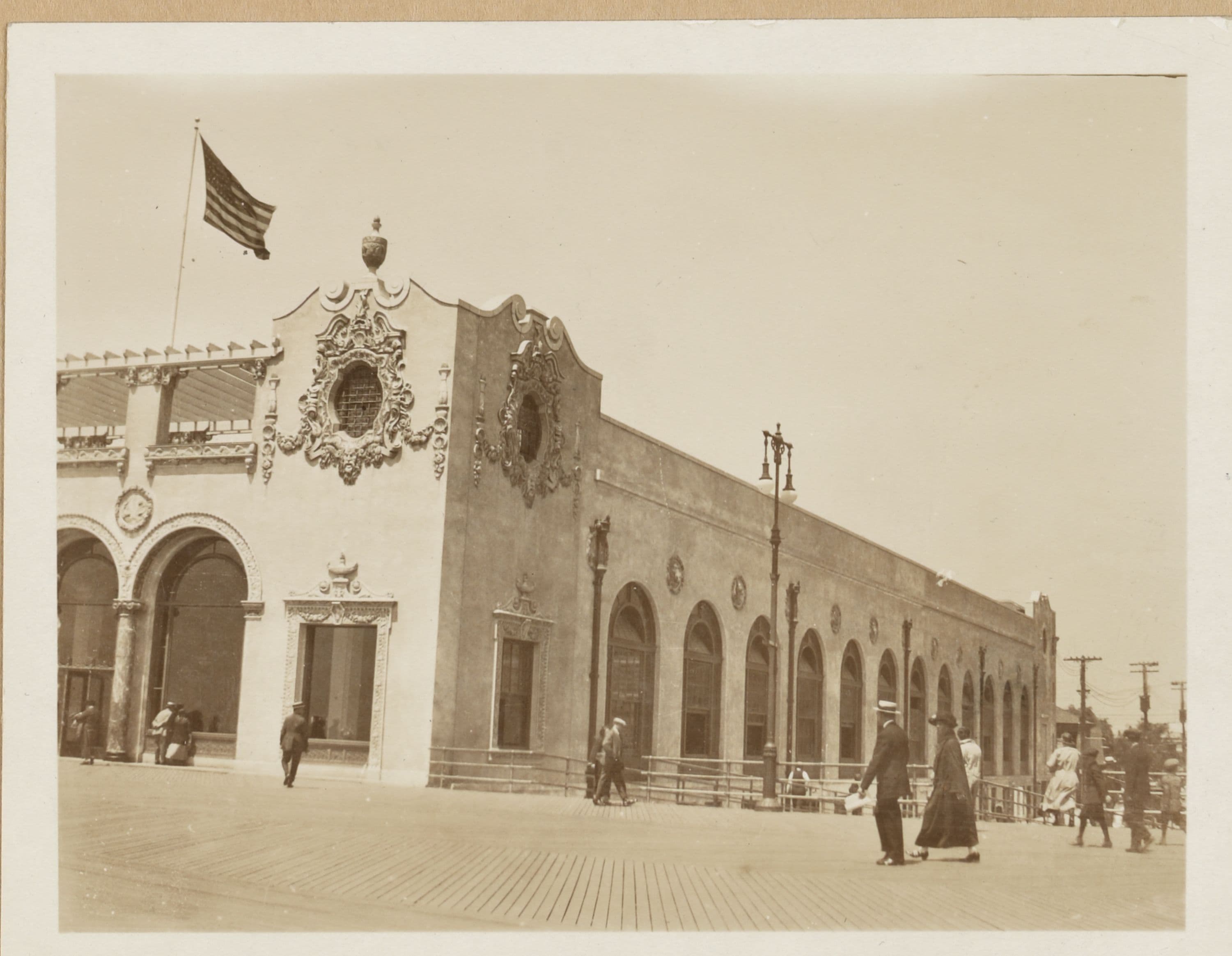 Islands - Coney Island - [Riegelmann boardwalk - Child's Restaurant.]
