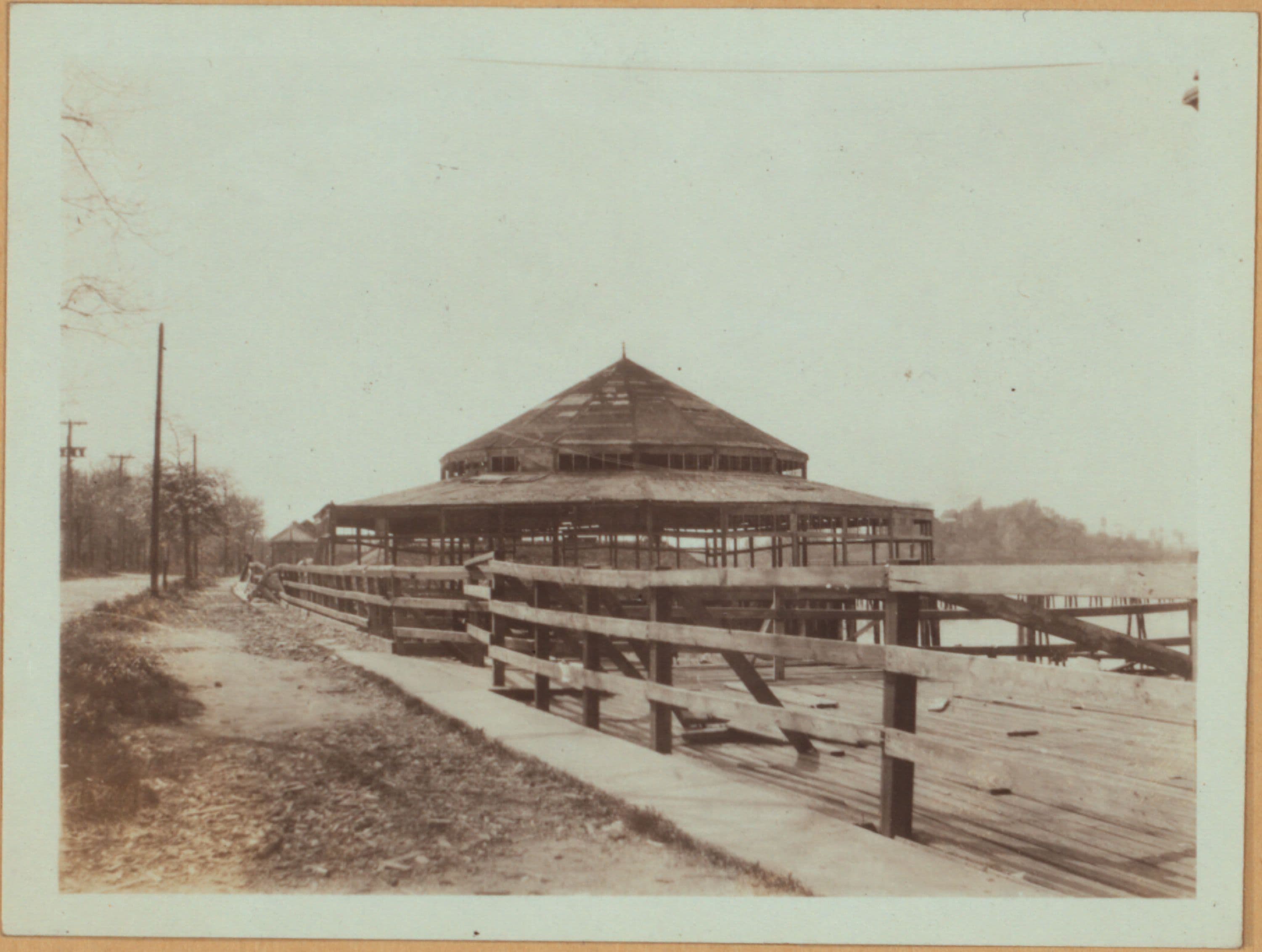 Queens: 19th Avenue - 87th Street