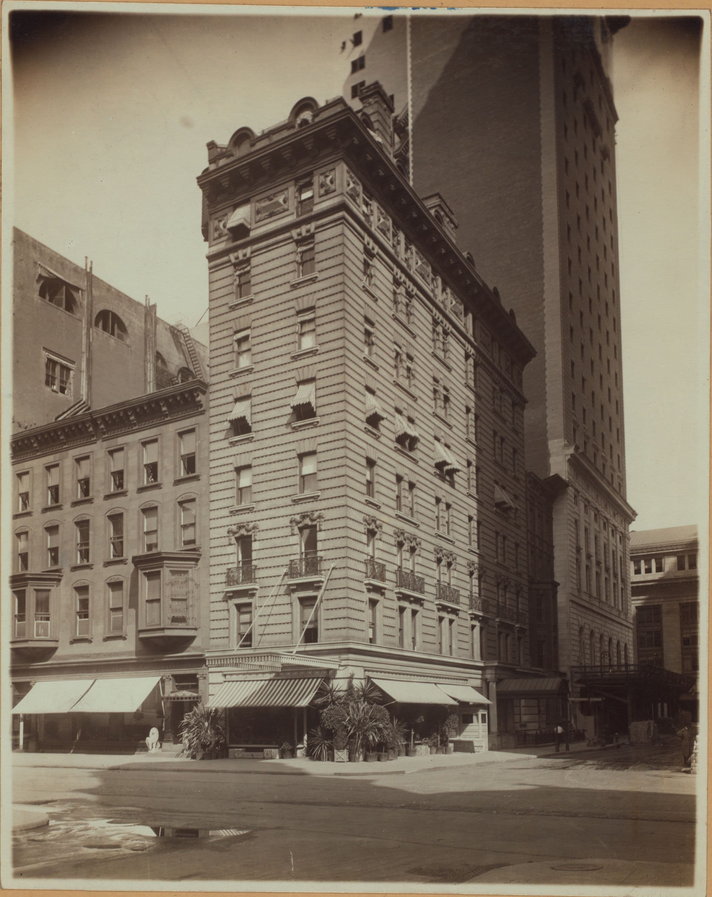 Manhattan: Madison Avenue - 44th Street, 1915–1936