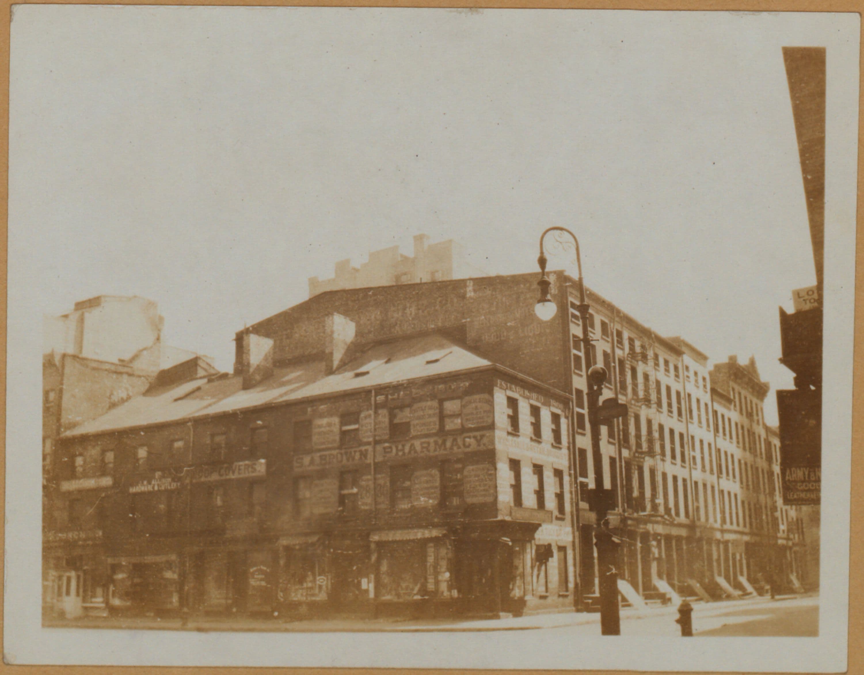Manhattan: Fulton Street - Water Street