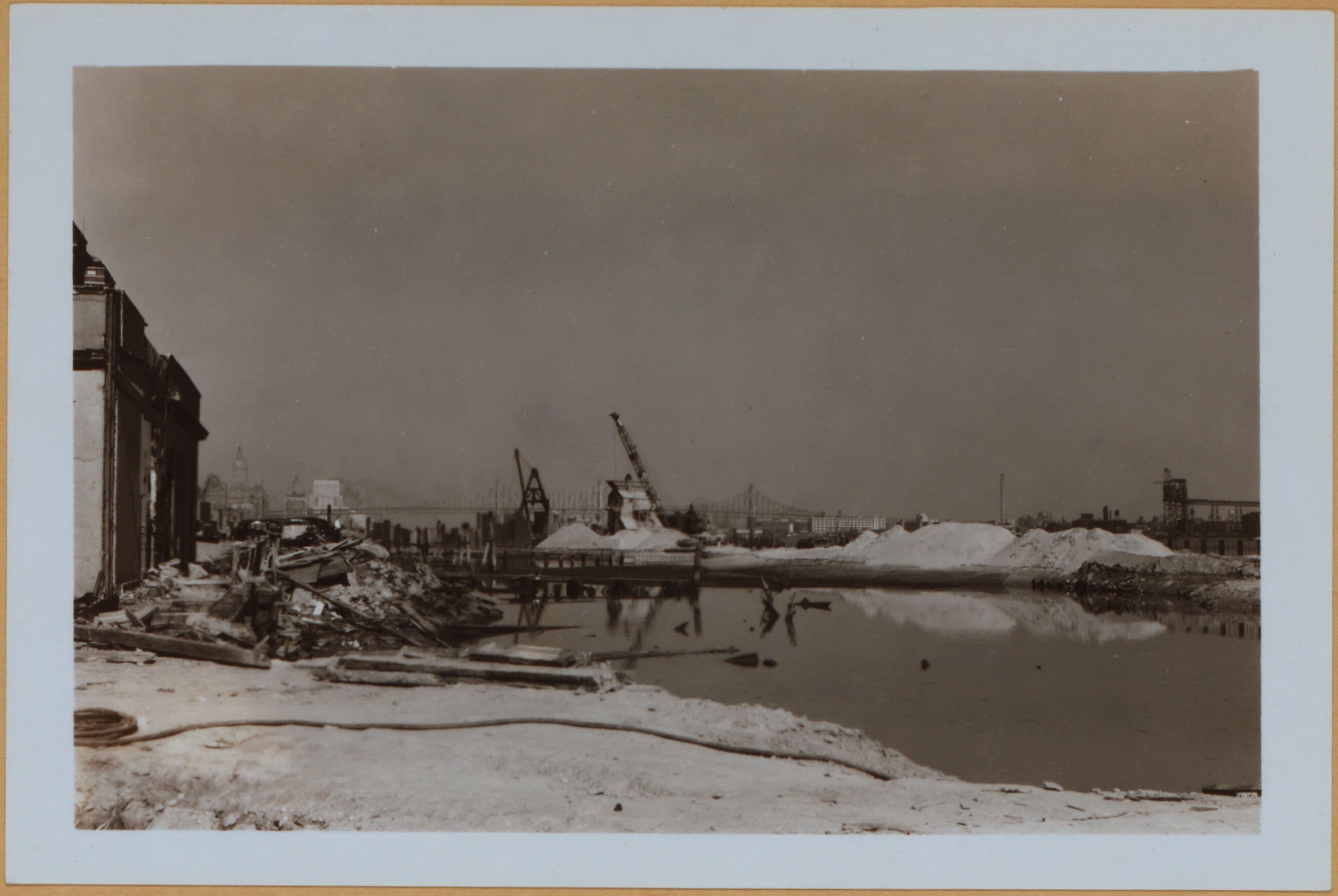 Manhattan: East River Drive - 26th Street (East)