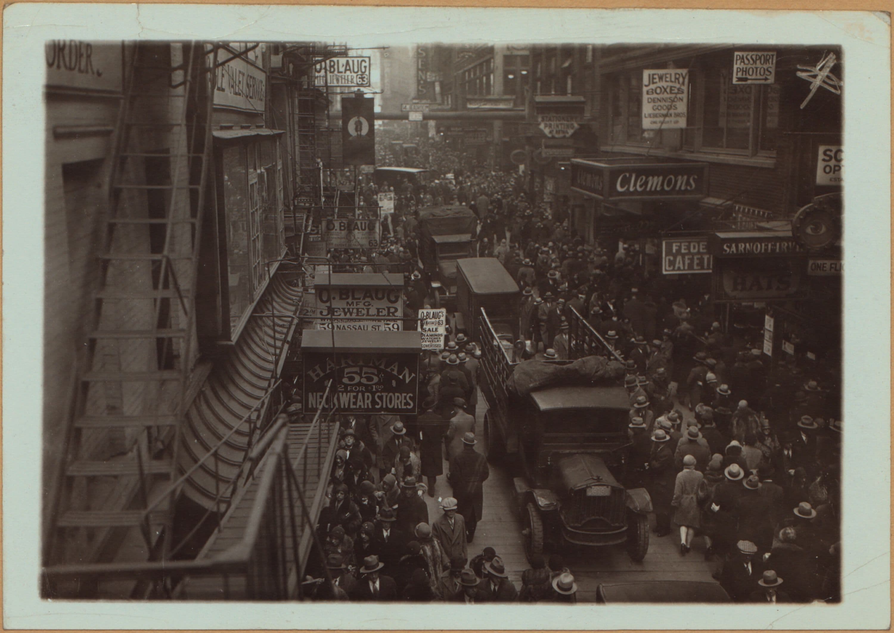 Manhattan: Nassau Street - Maiden Lane
