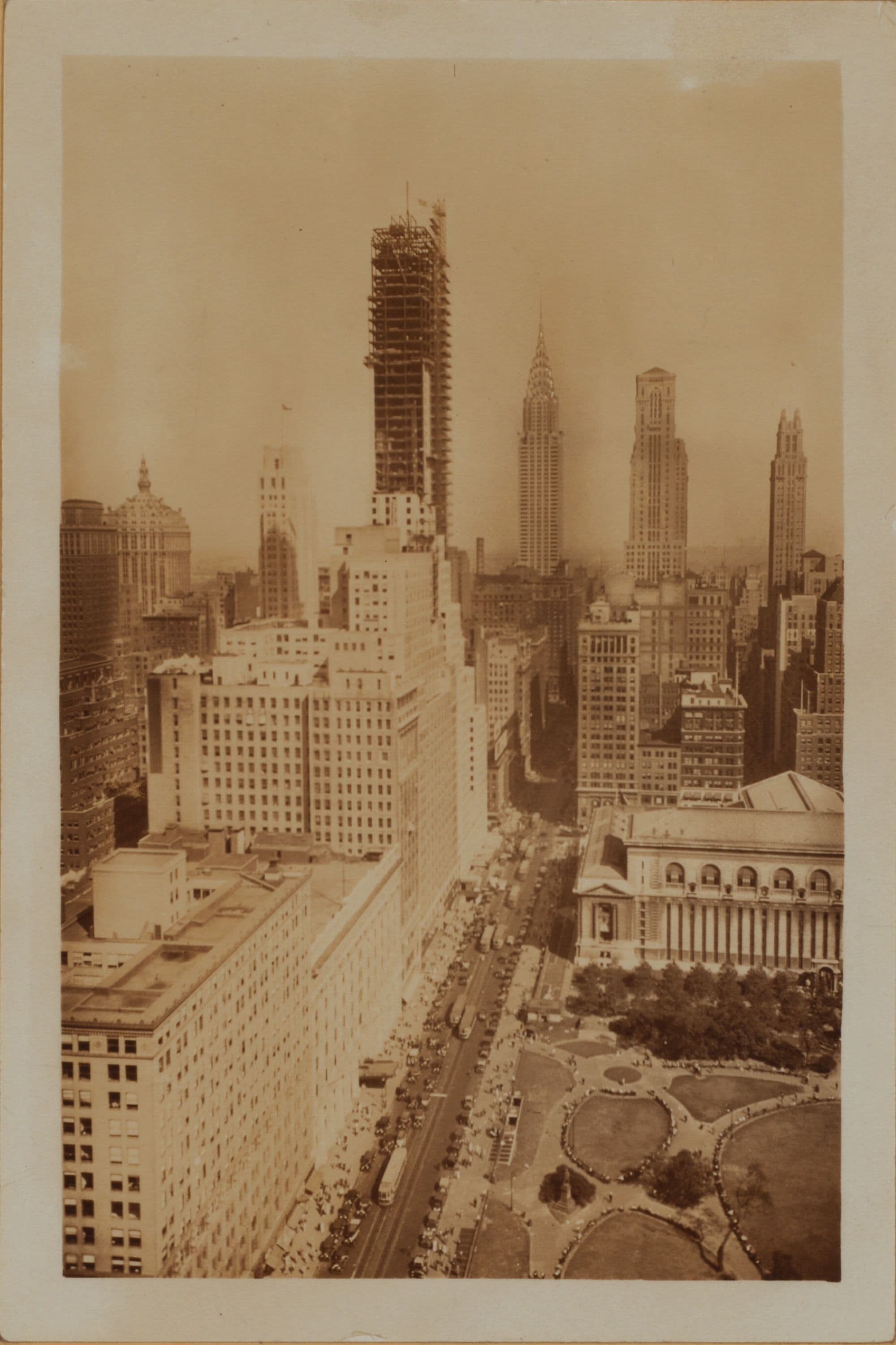 Manhattan: 42nd Street (North) - 6th Avenue.