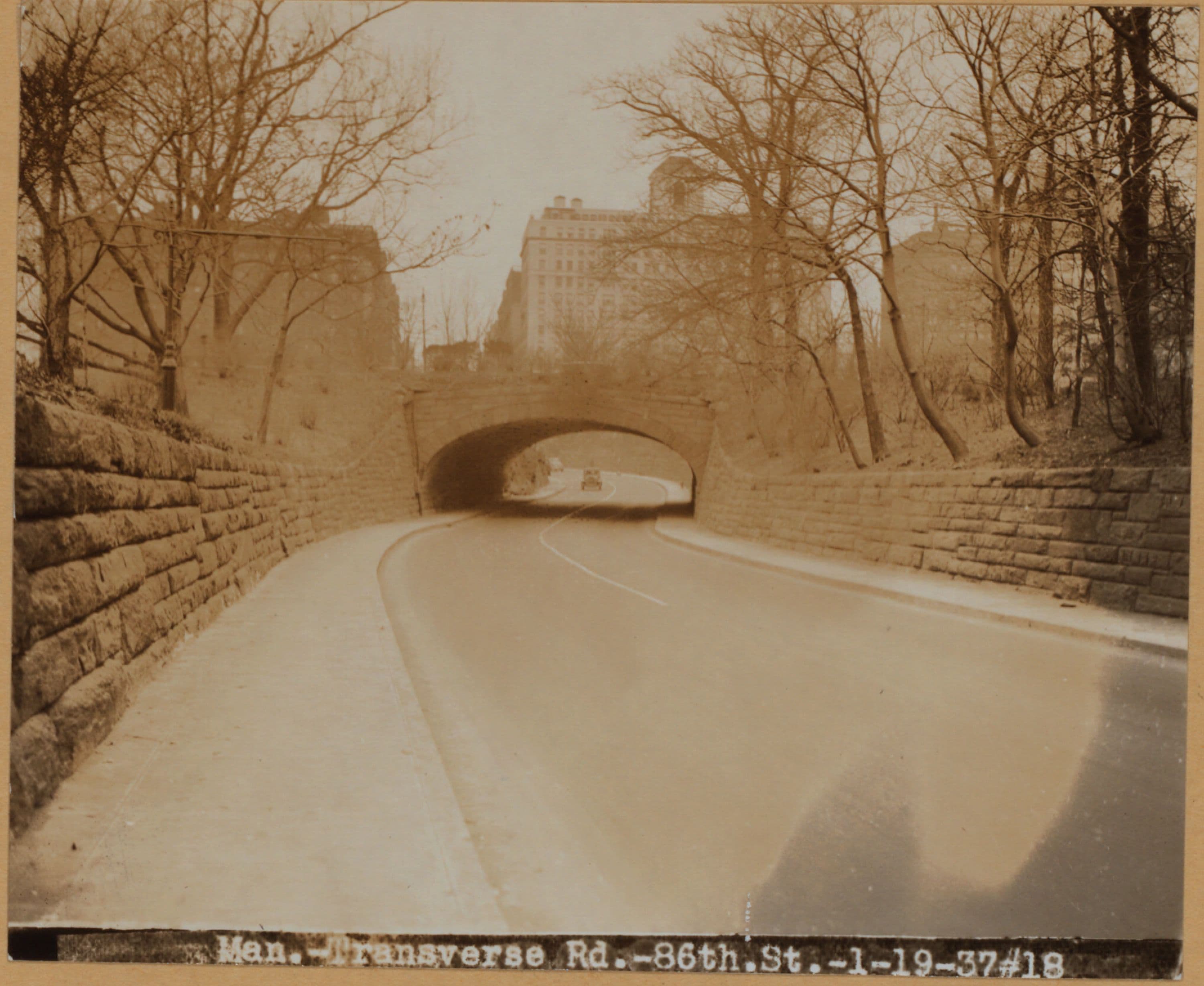 Manhattan: Central Park - Transverse roads.