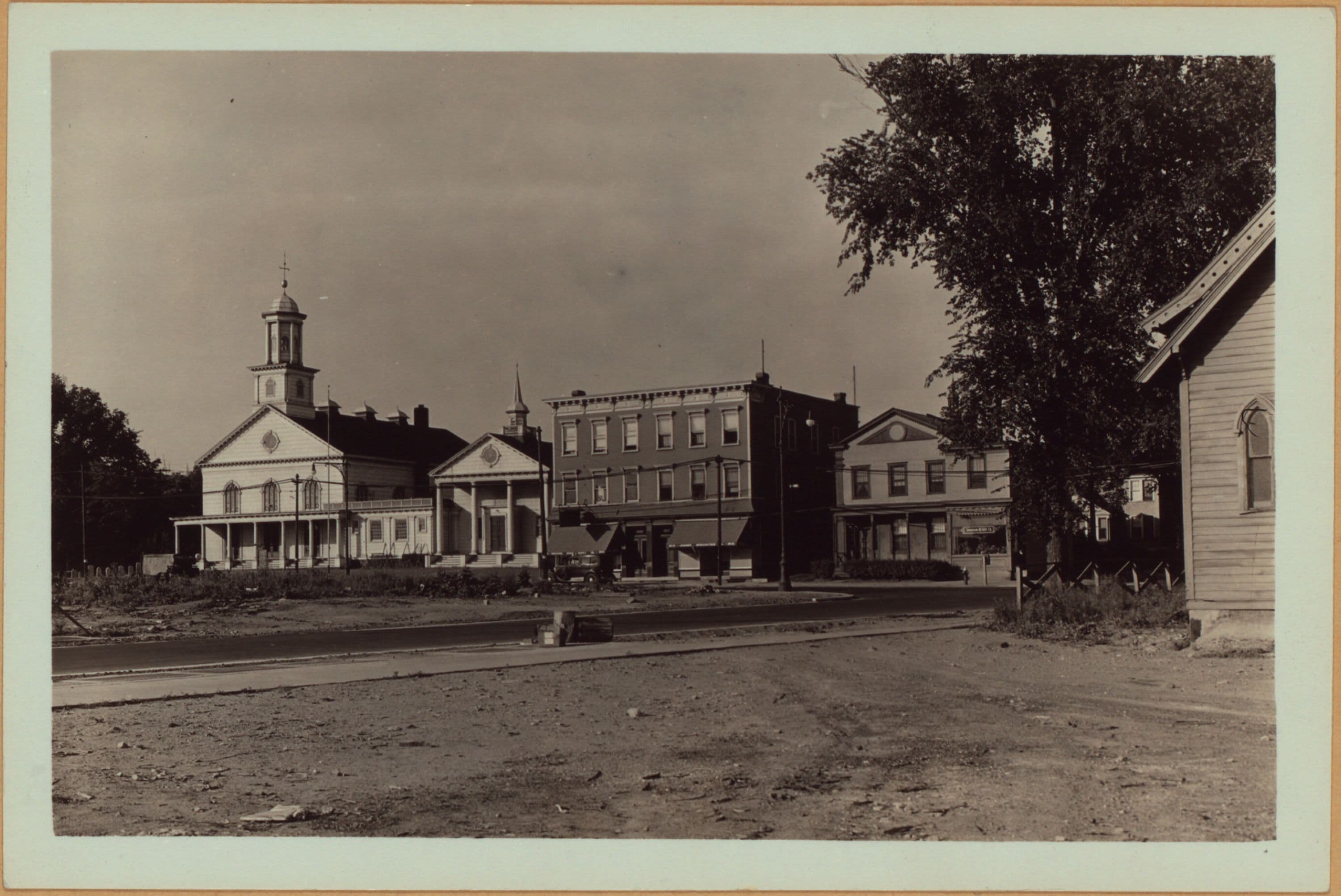 Queens: Broadway - Corona Avenue